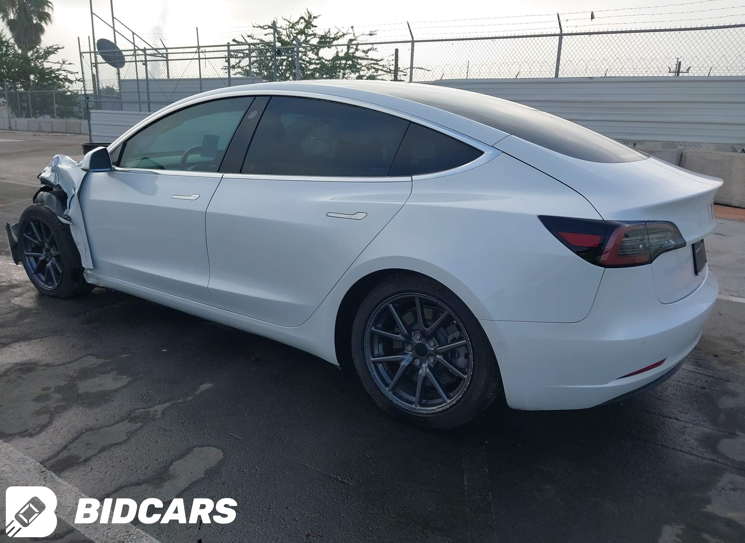 2020 Tesla Model 3, Long Range