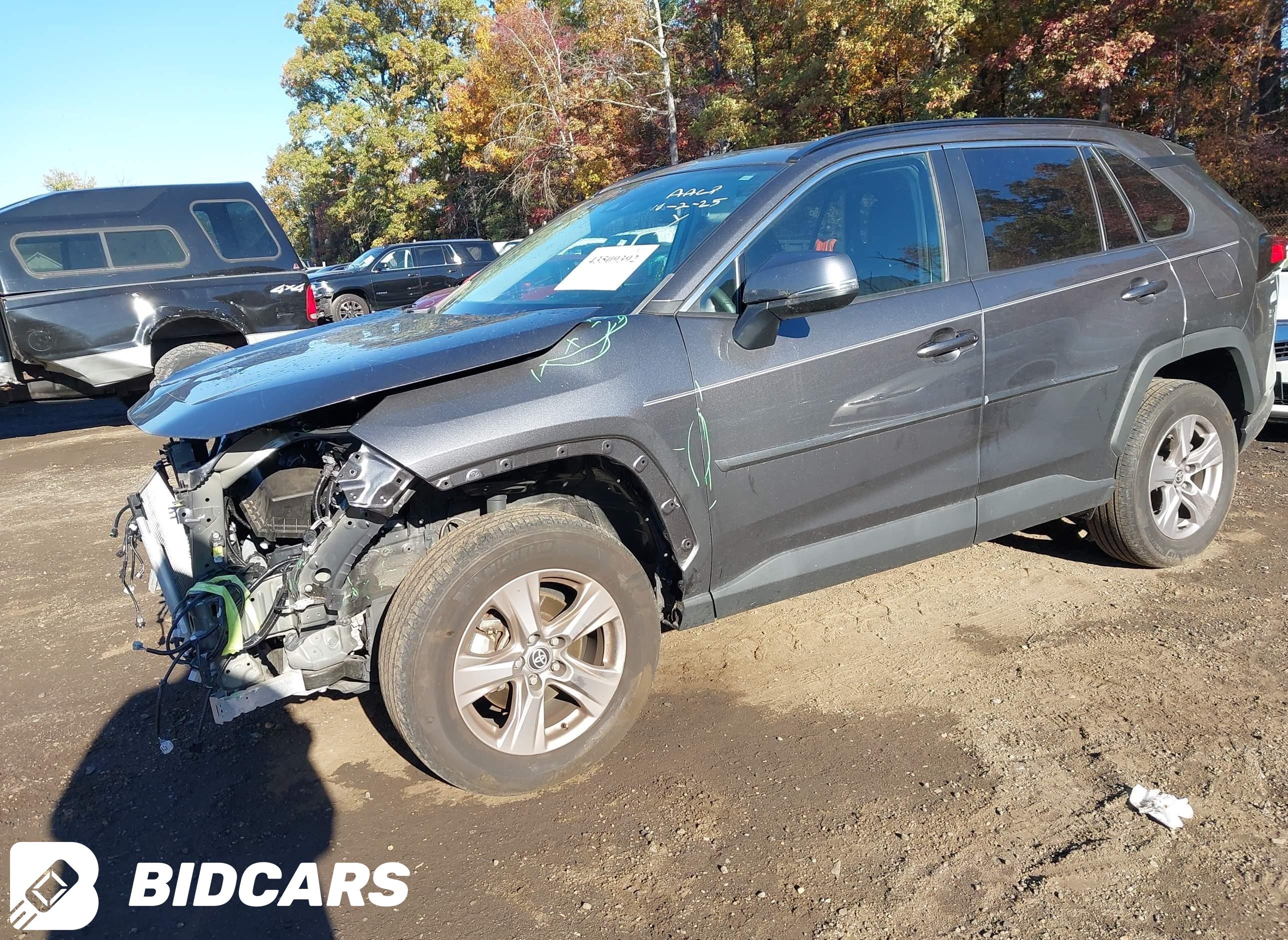 2022 Toyota RAV4, Xle