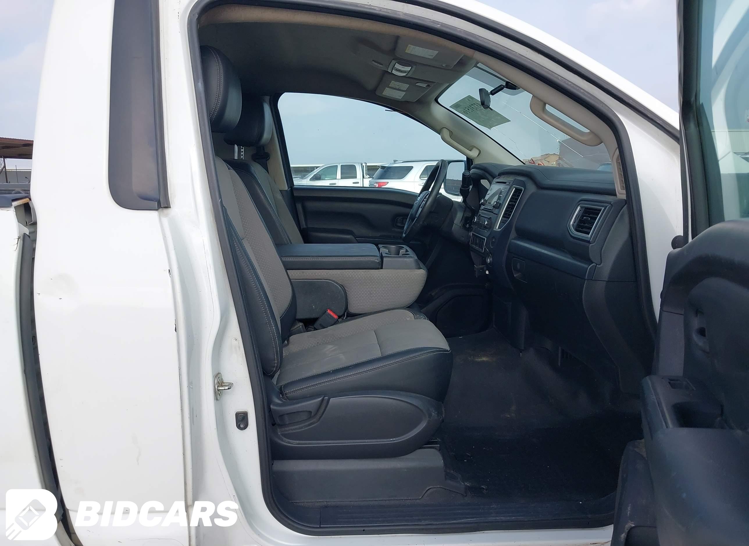 2017 Nissan Titan, S