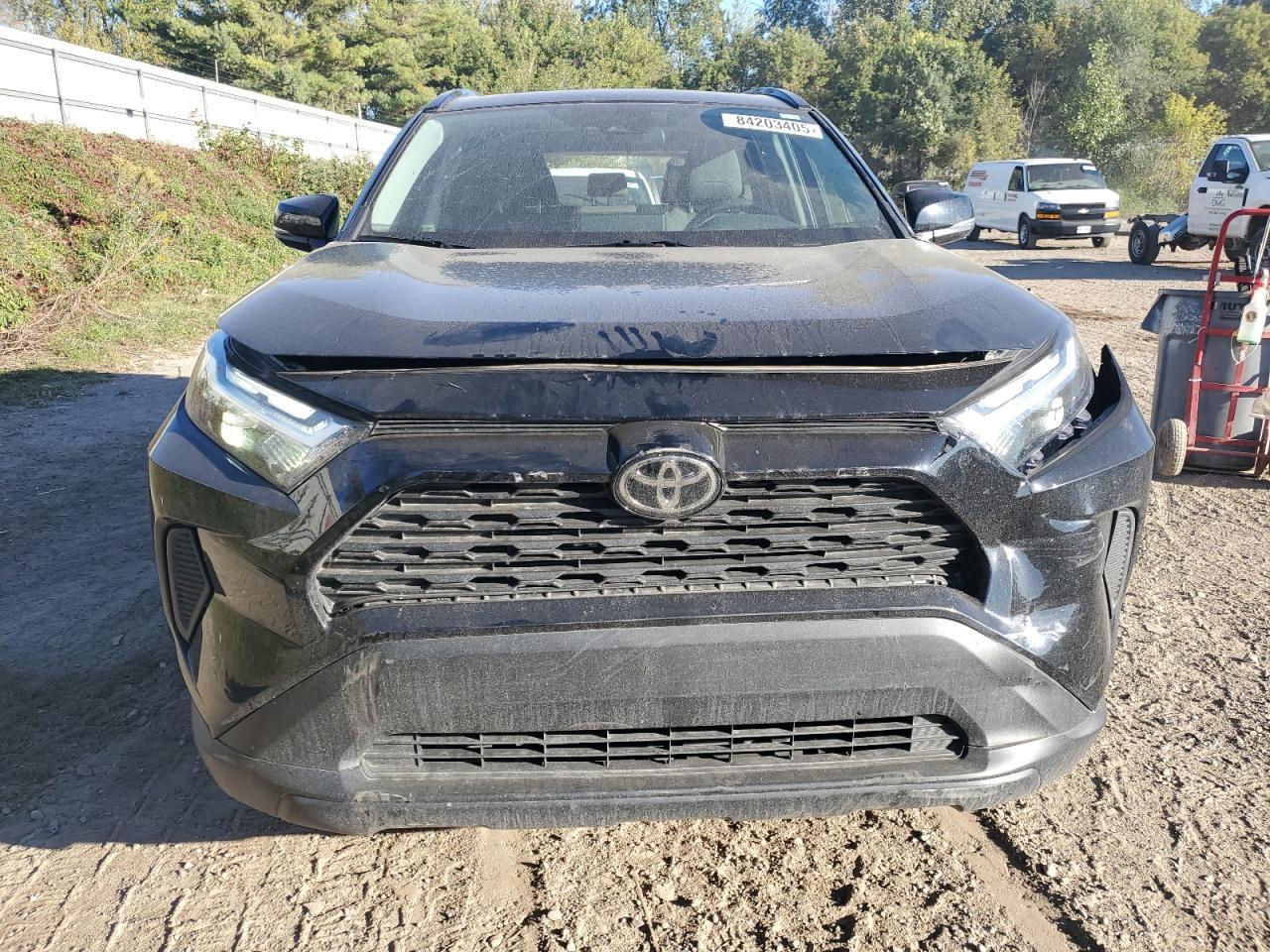 2024 Toyota RAV4, Xle