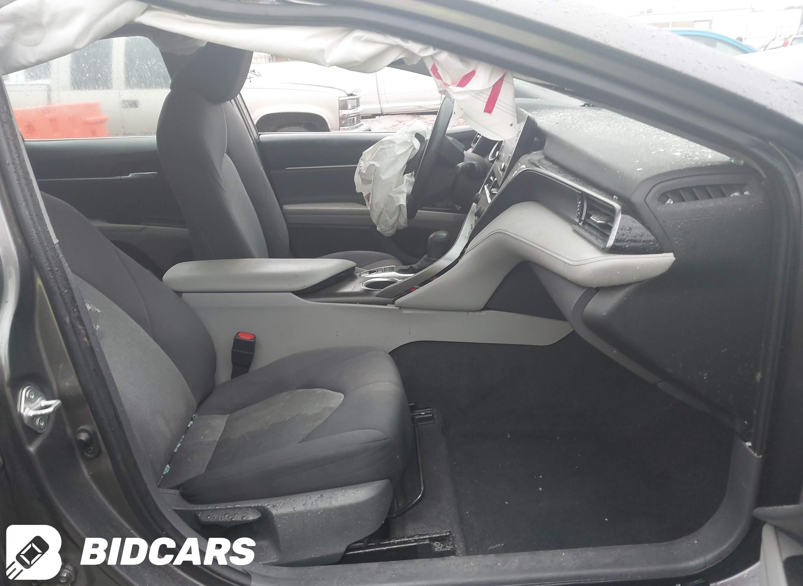 2021 Toyota Camry, Le Hybrid