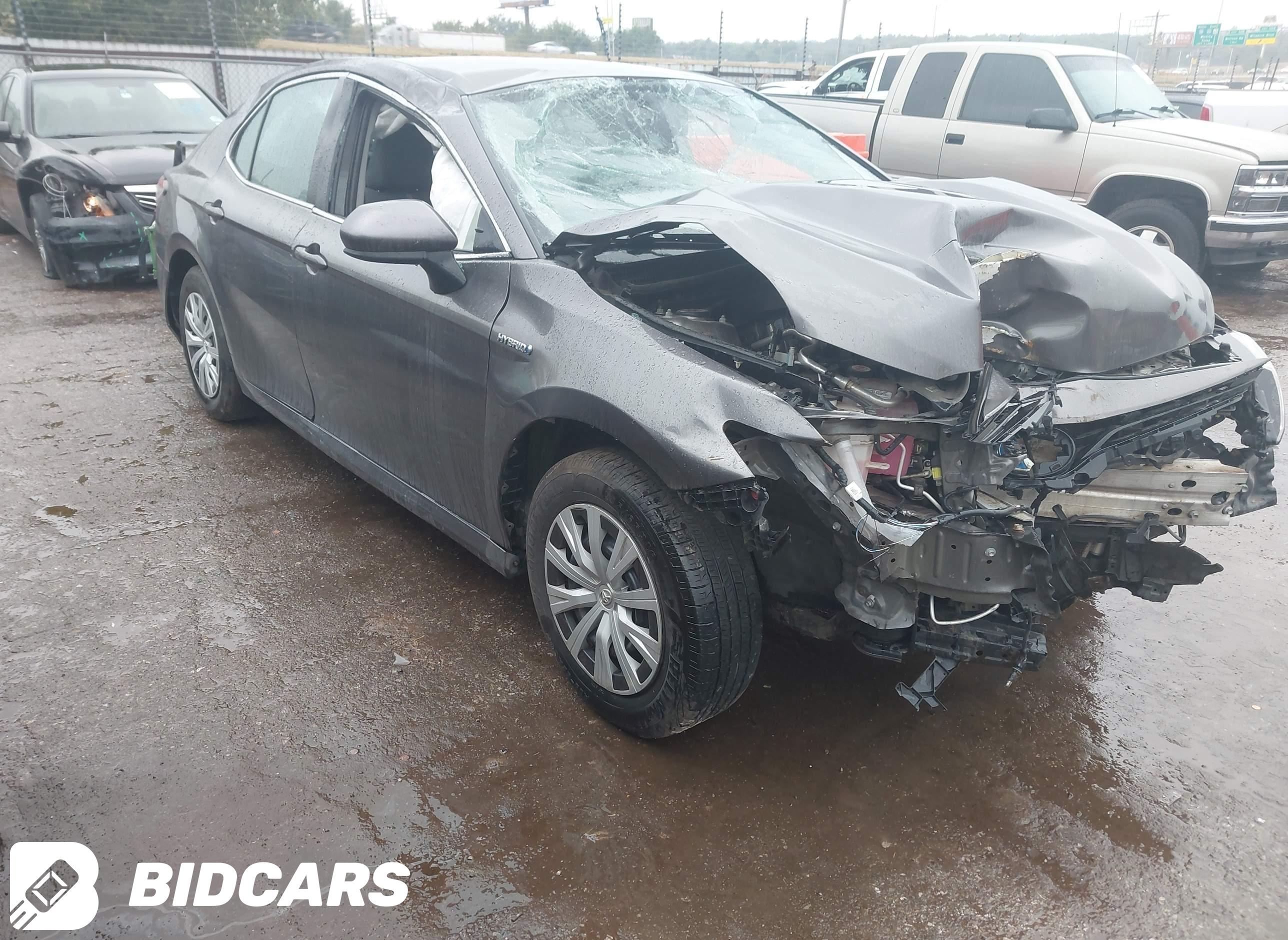 2021 Toyota Camry, Le Hybrid