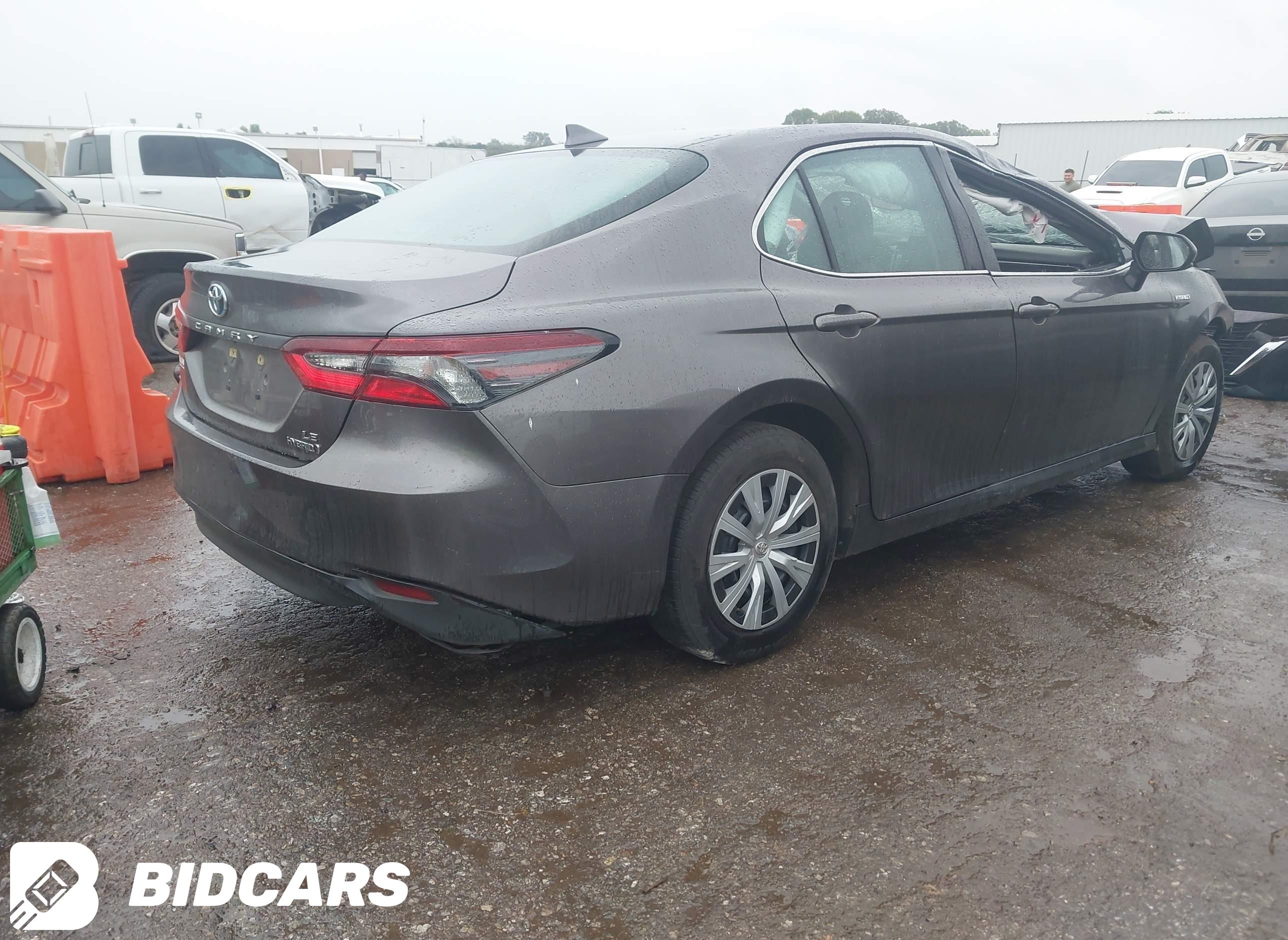 2021 Toyota Camry, Le Hybrid