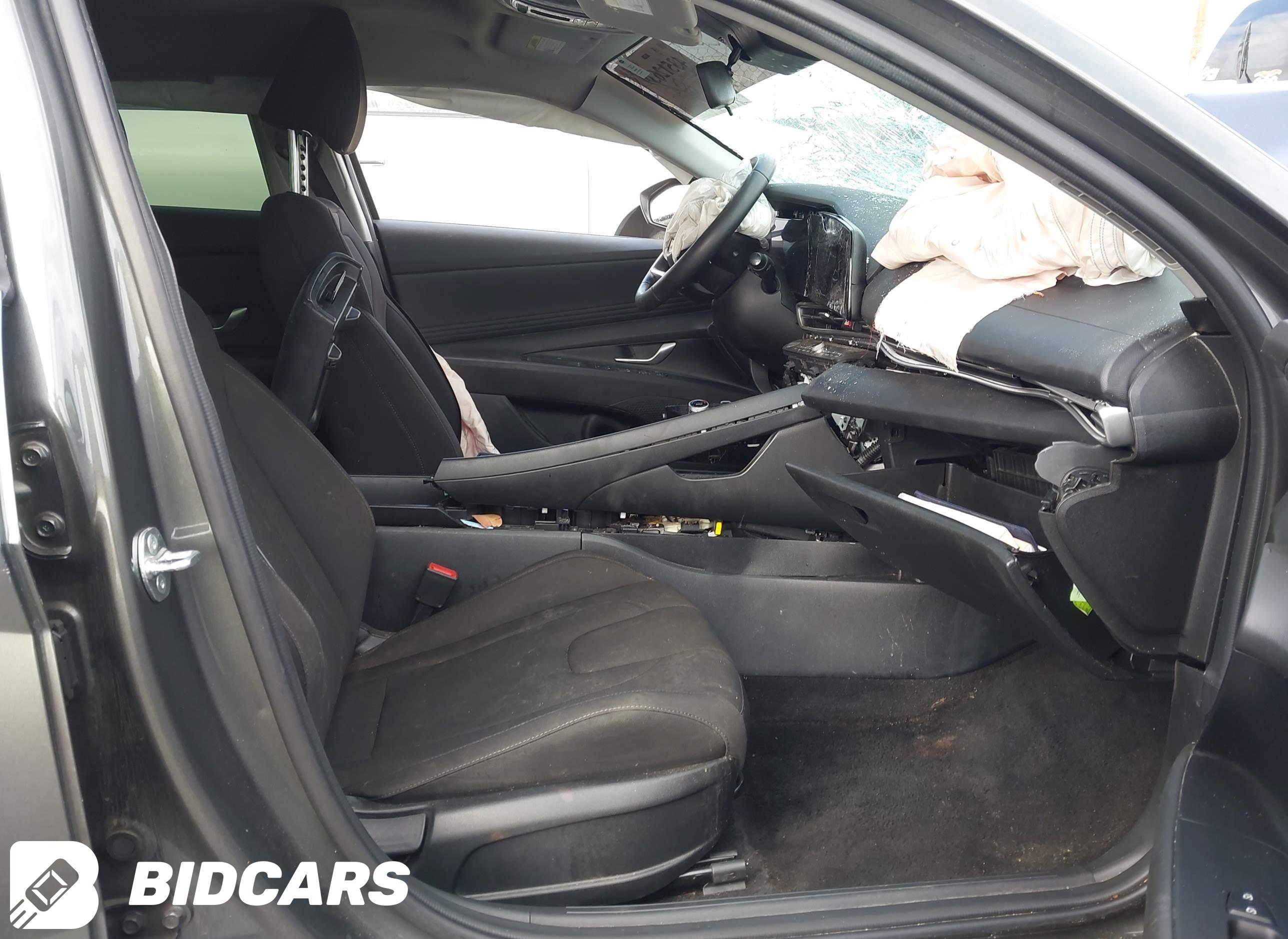 2024 Hyundai Elantra, Sel