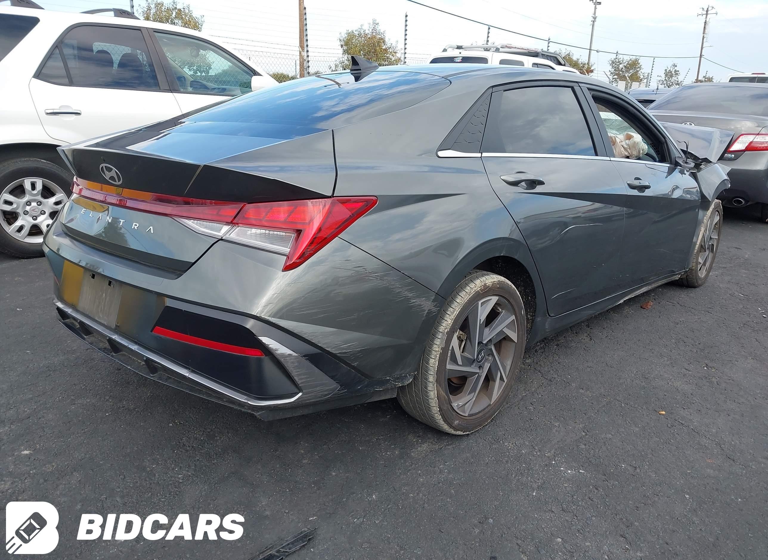 2024 Hyundai Elantra, Sel