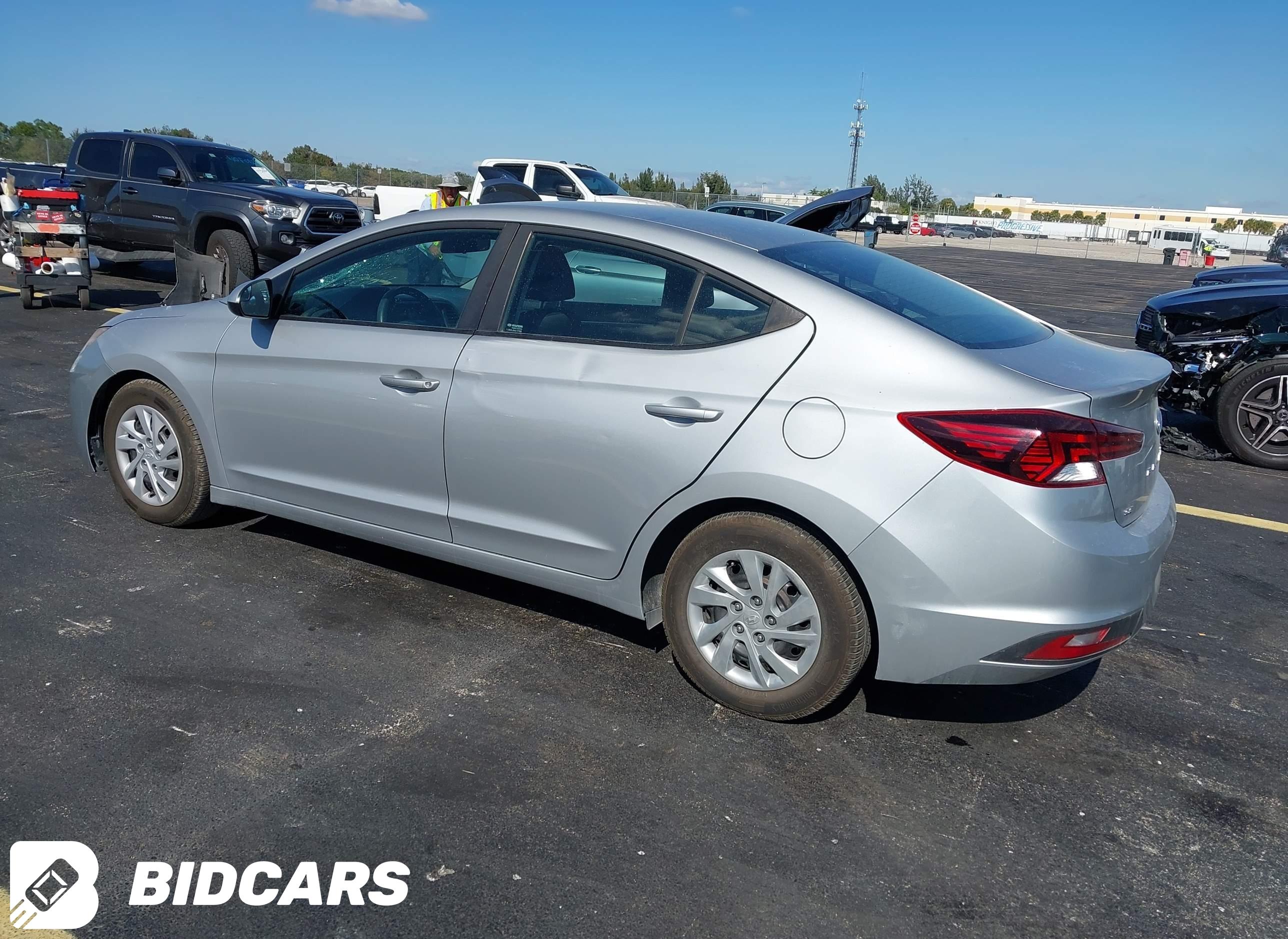 2020 Hyundai Elantra, SE