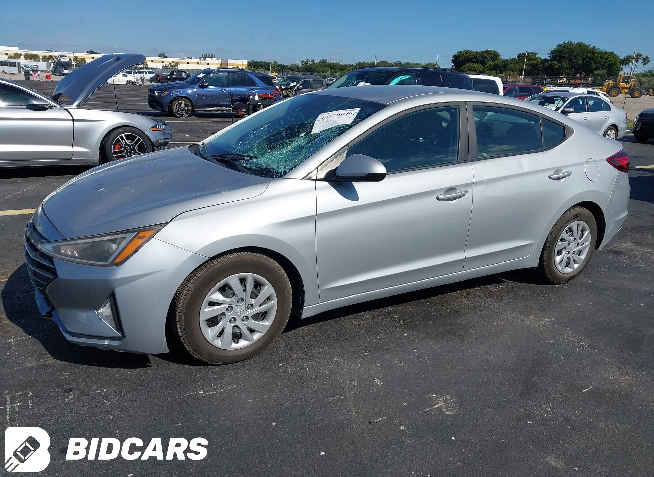 2020 Hyundai Elantra, SE