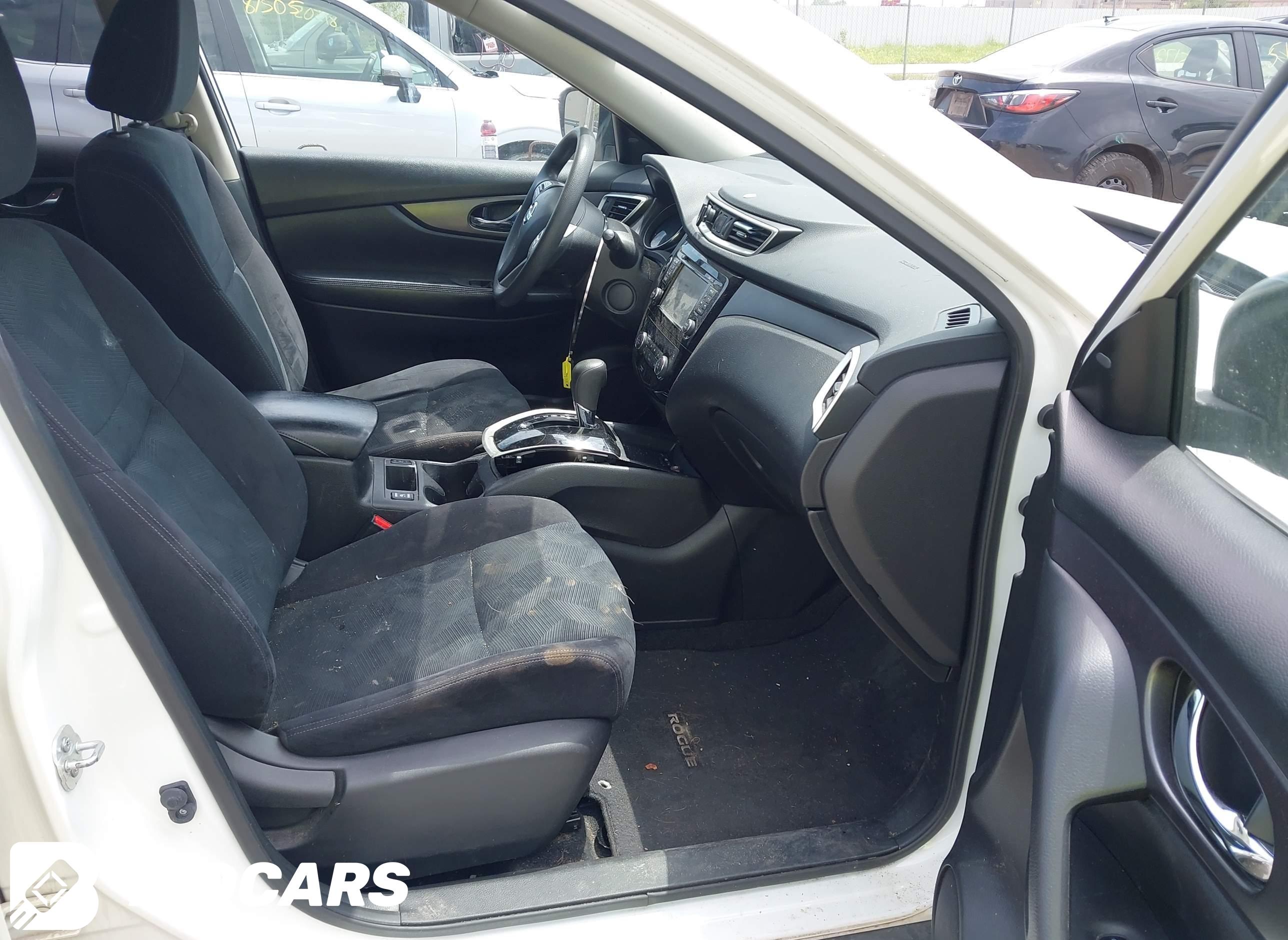 2016 Nissan Rogue, SV