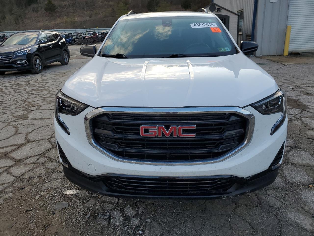2020 GMC Terrain, Sle