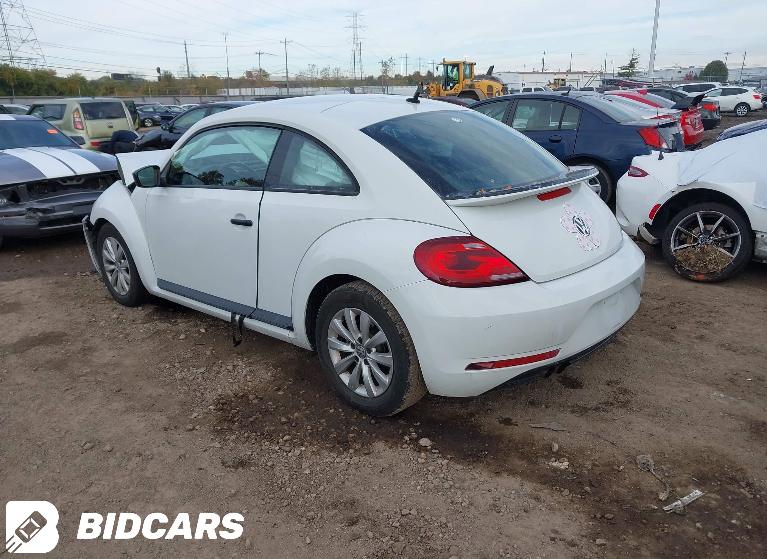 2018 Volkswagen Beetle, 2.0T...