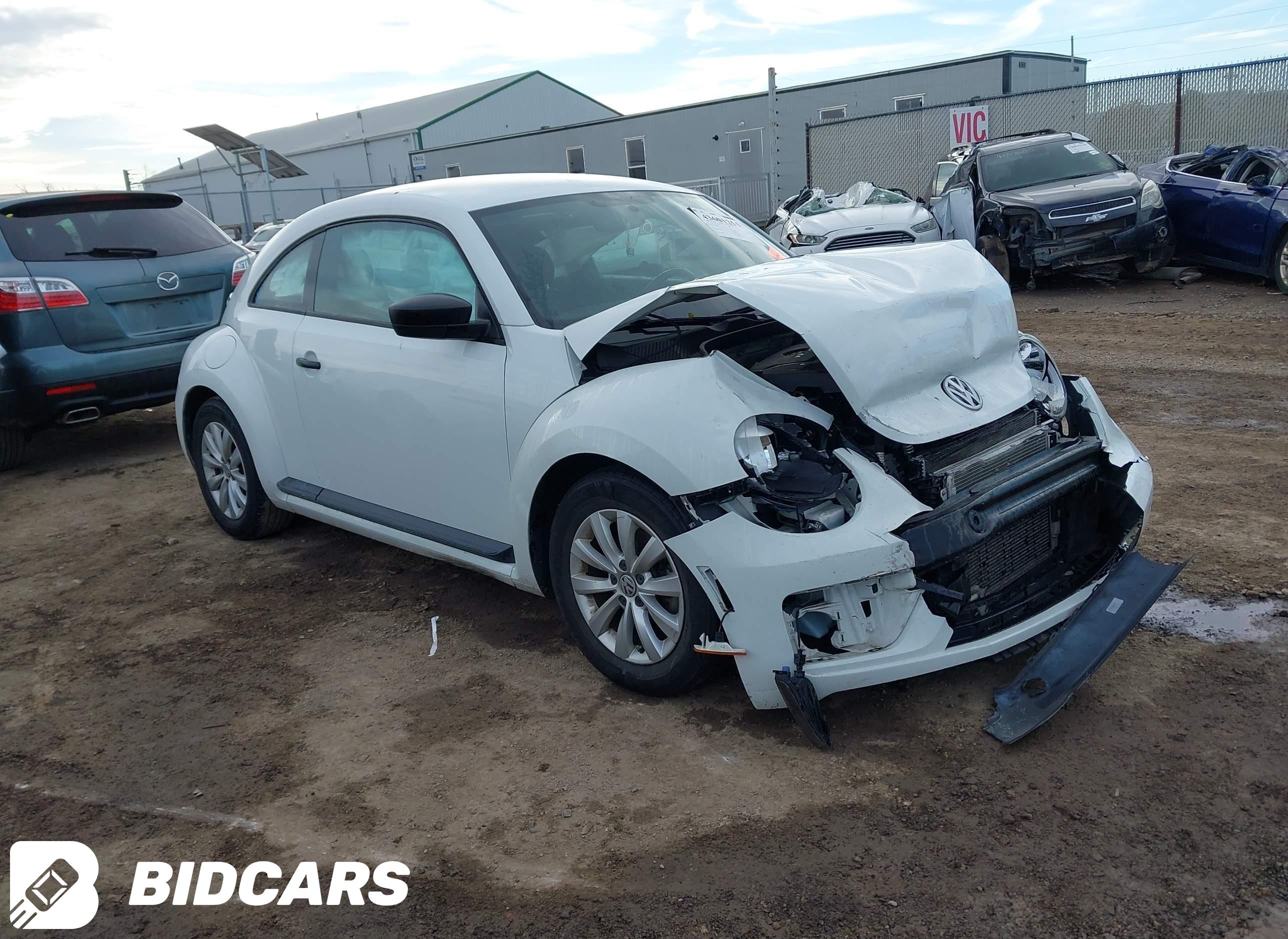 2018 Volkswagen Beetle, 2.0T...