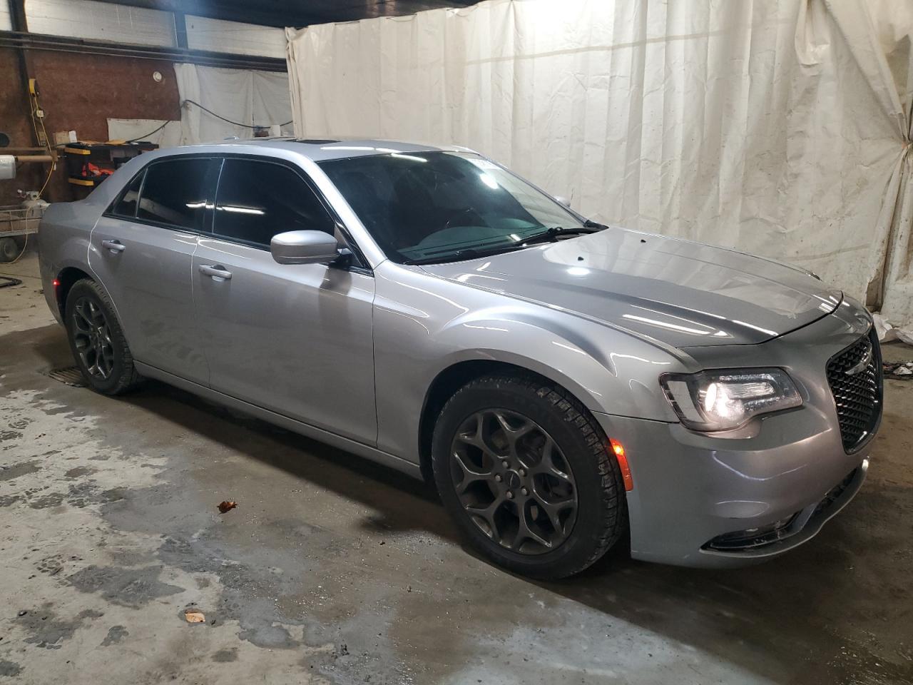 2016 Chrysler 300, S
