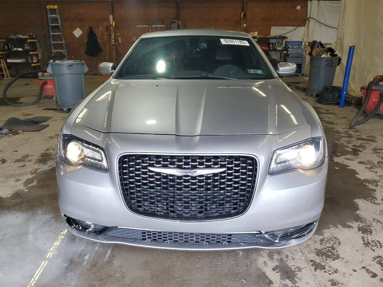 2016 Chrysler 300, S