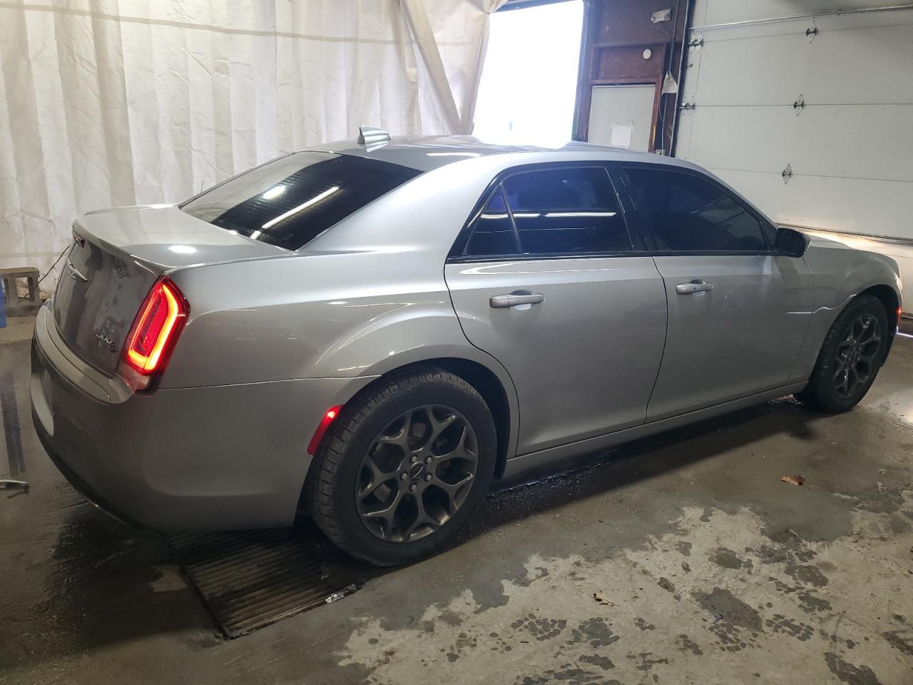 2016 Chrysler 300, S