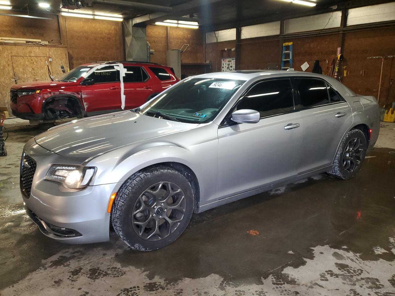2016 Chrysler 300, S