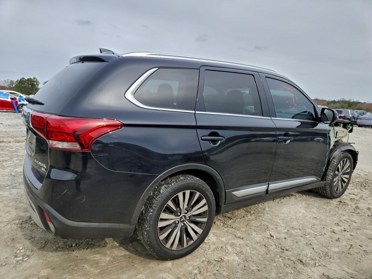 2019 Mitsubishi Outlander, SE