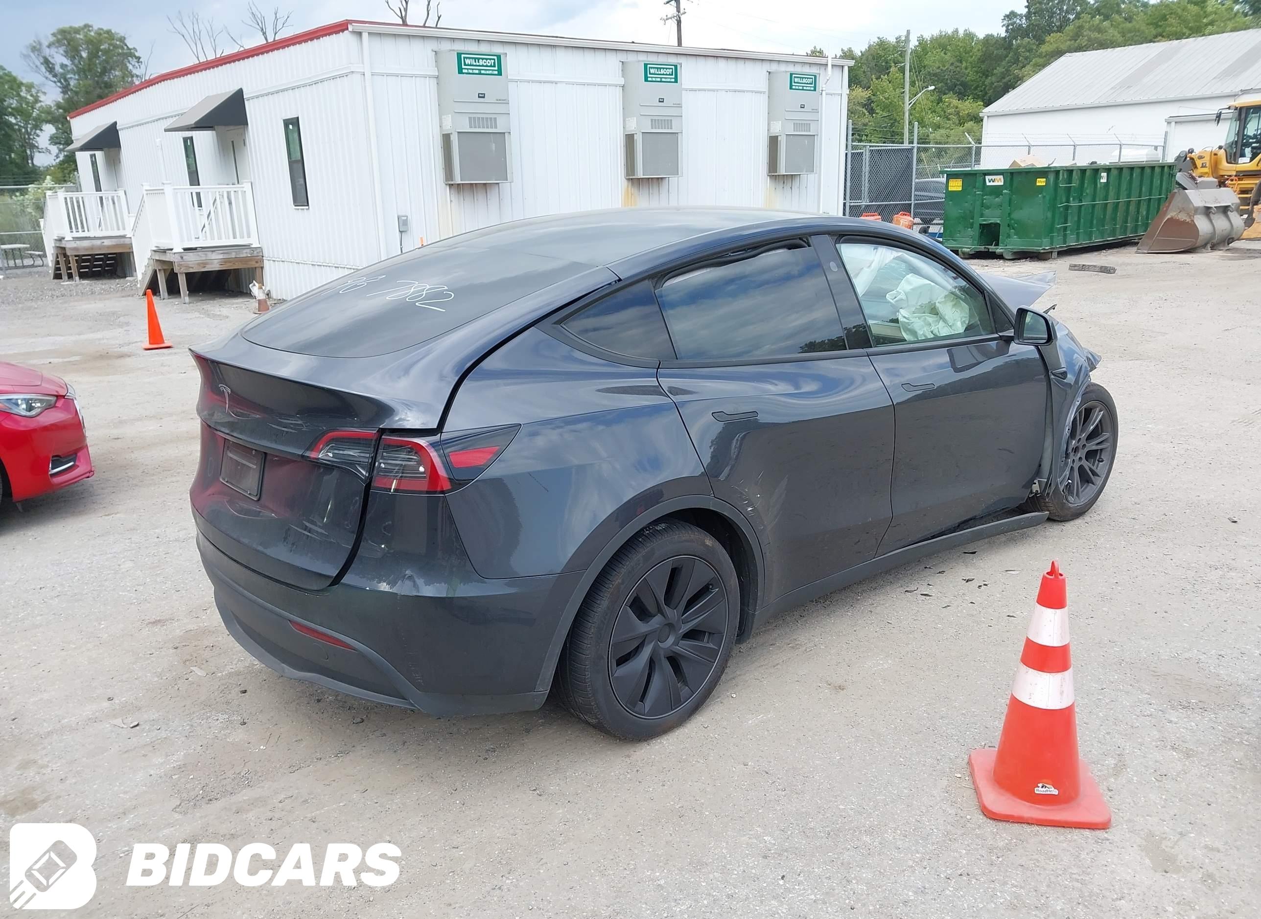 2025 Tesla Model Y, Long Rang...