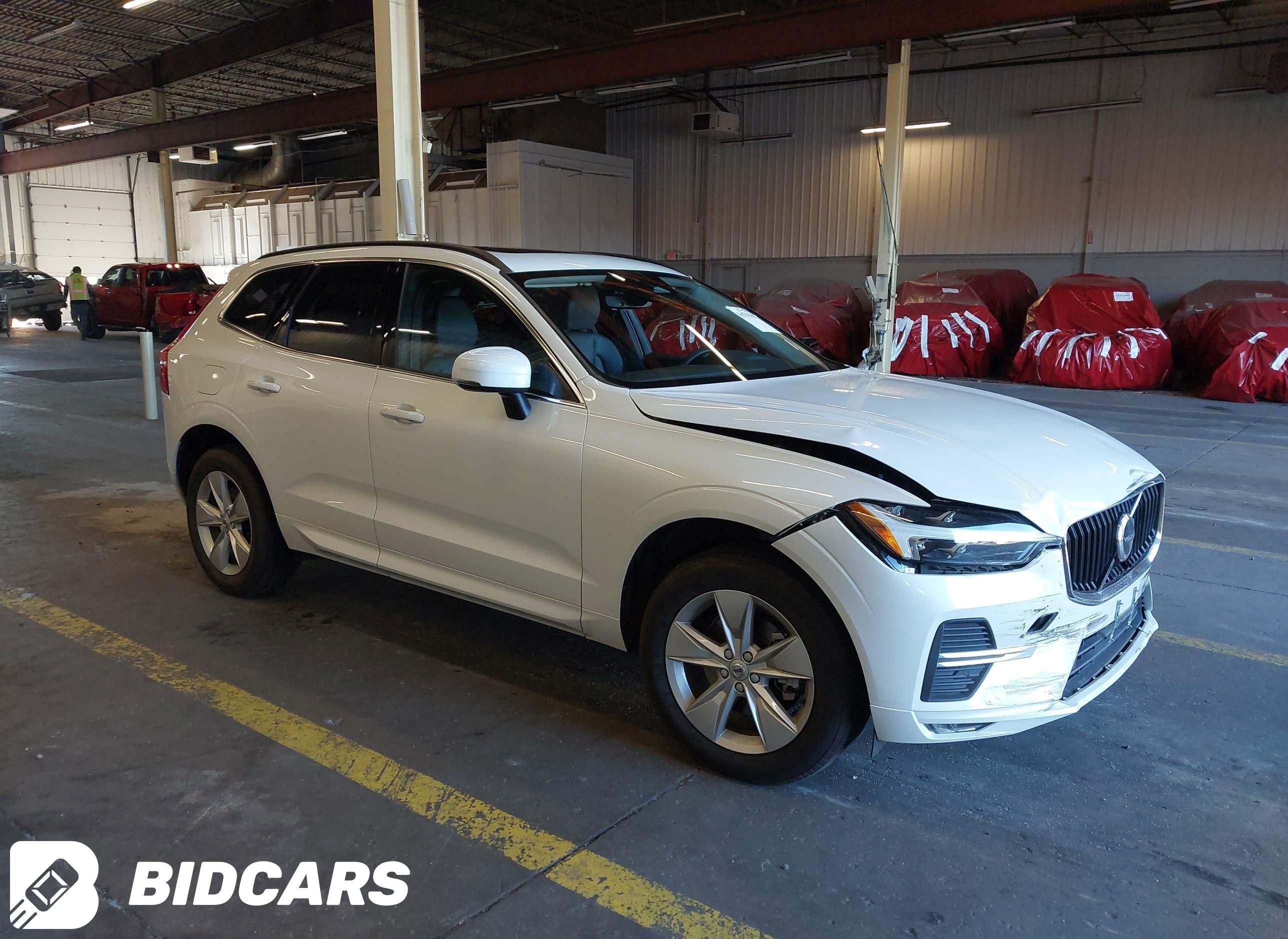 2022 Volvo XC60, B5 Momentum