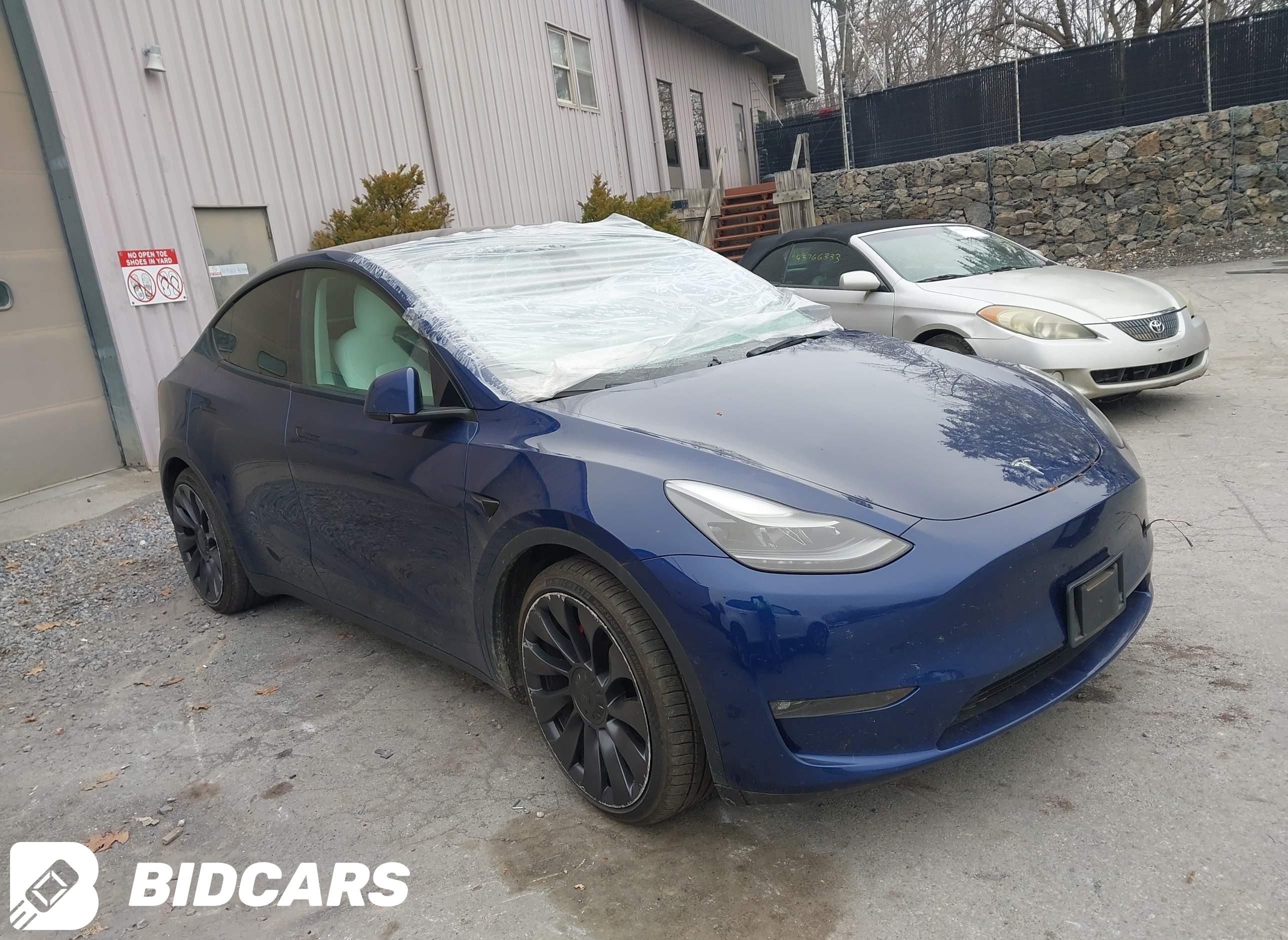 2022 Tesla Model Y, Performan...