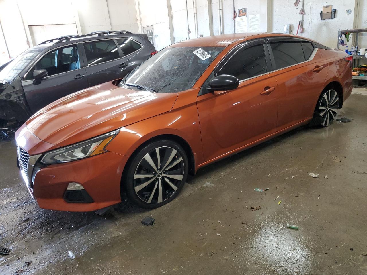 2019 Nissan Altima, SR