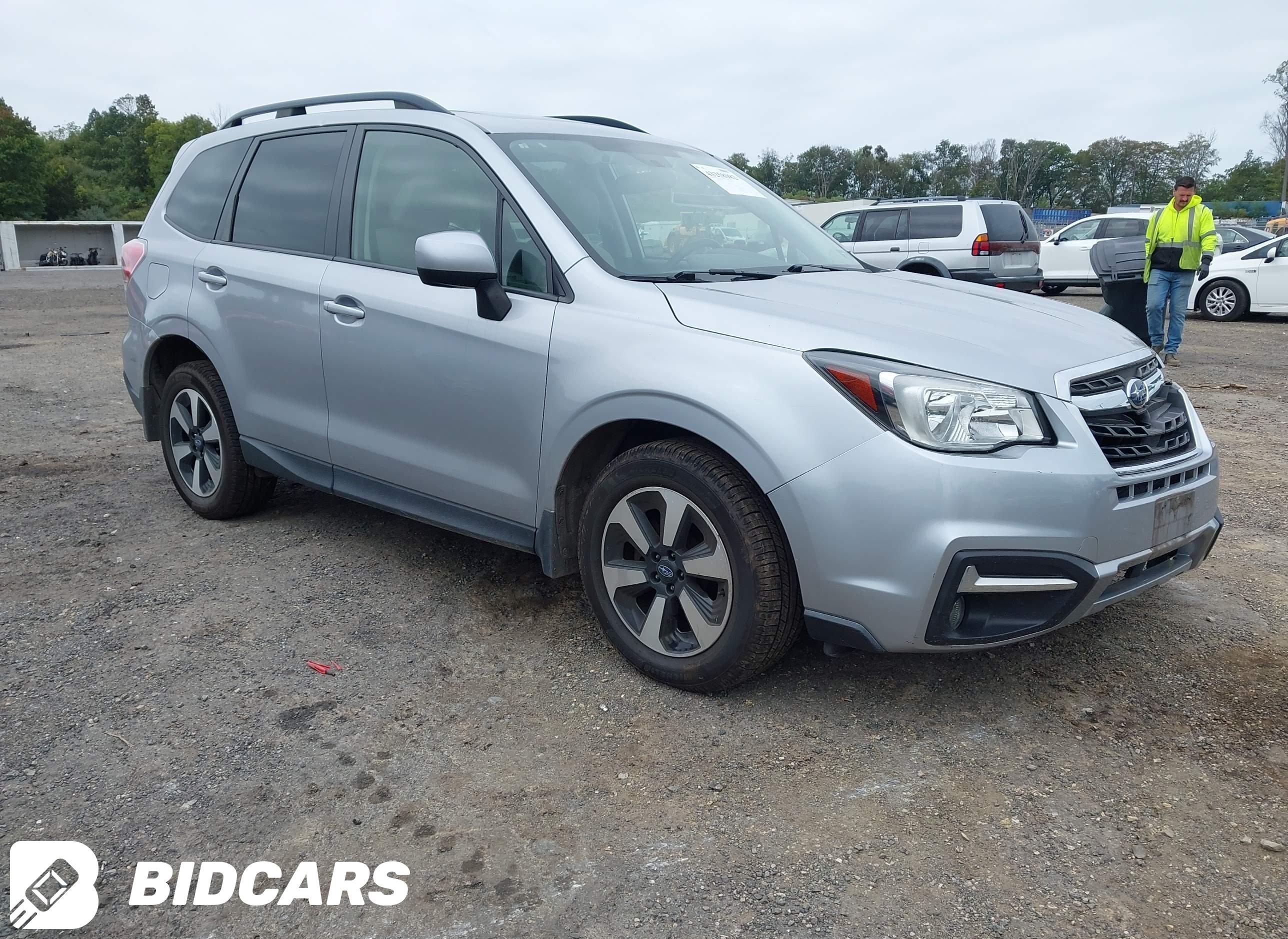 2017 Subaru Forester, 2.5I Pr...