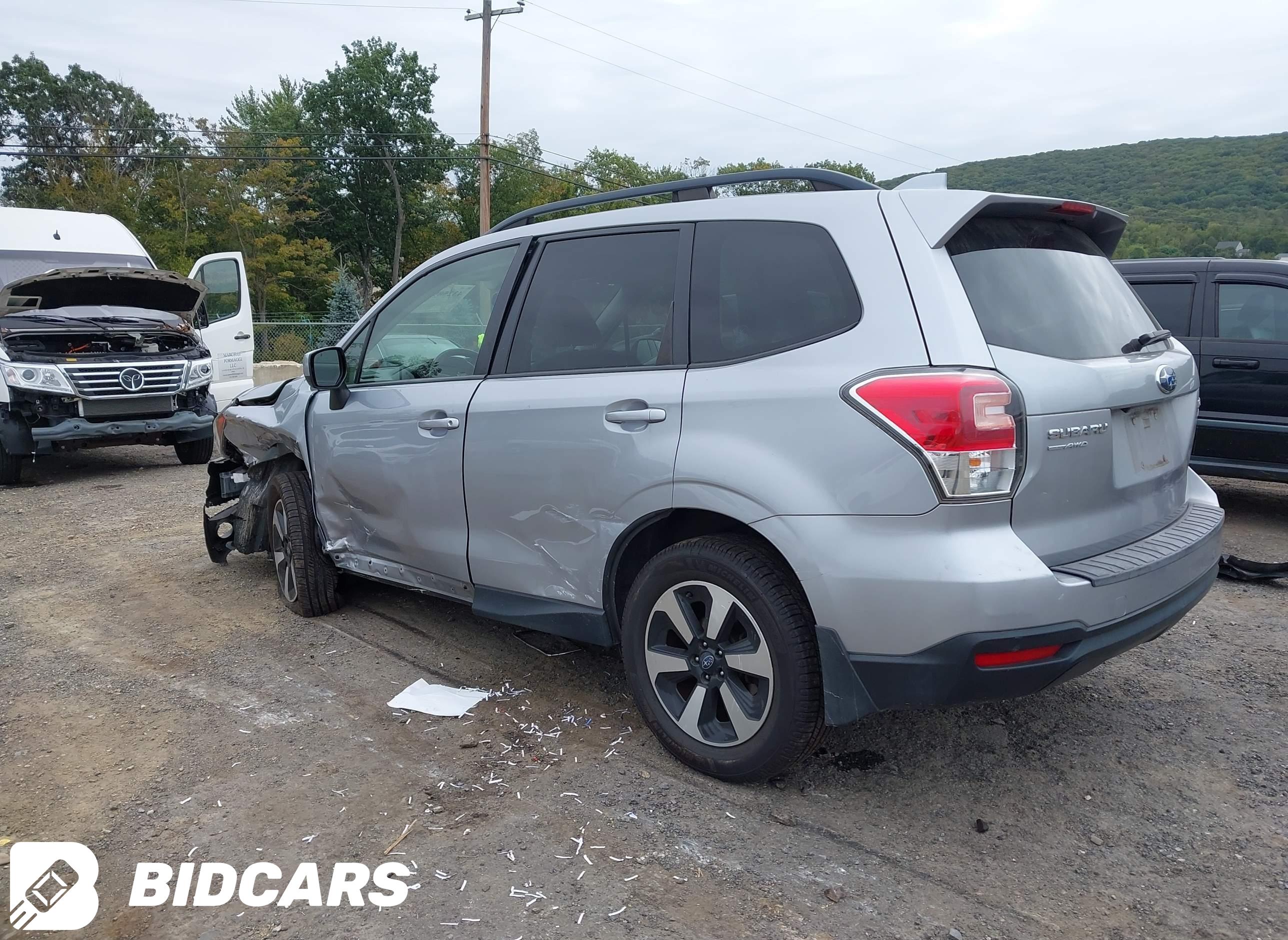 2017 Subaru Forester, 2.5I Pr...