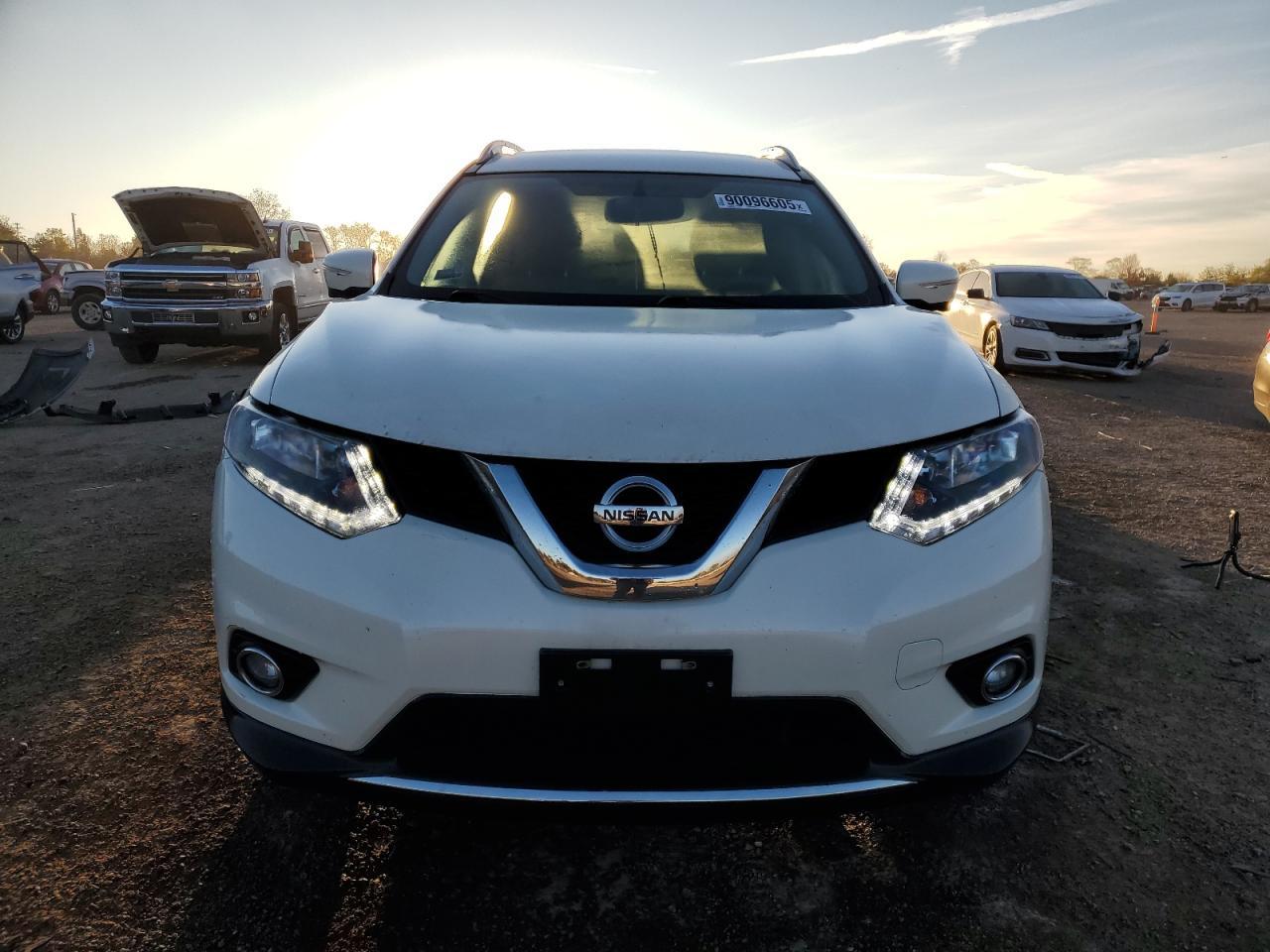 2015 Nissan Rogue, S