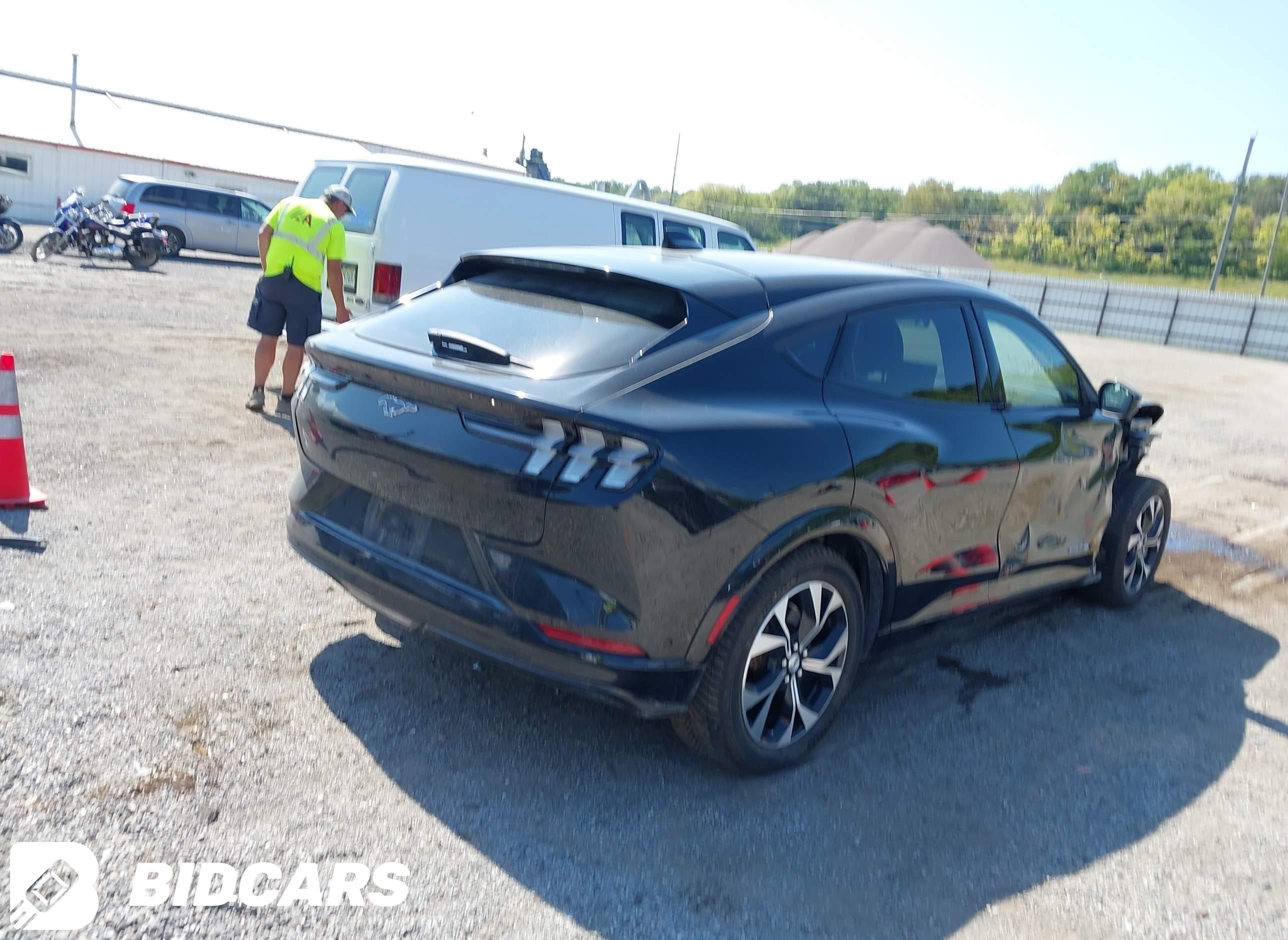 2021 Ford Mustang Mach-E, Pre...