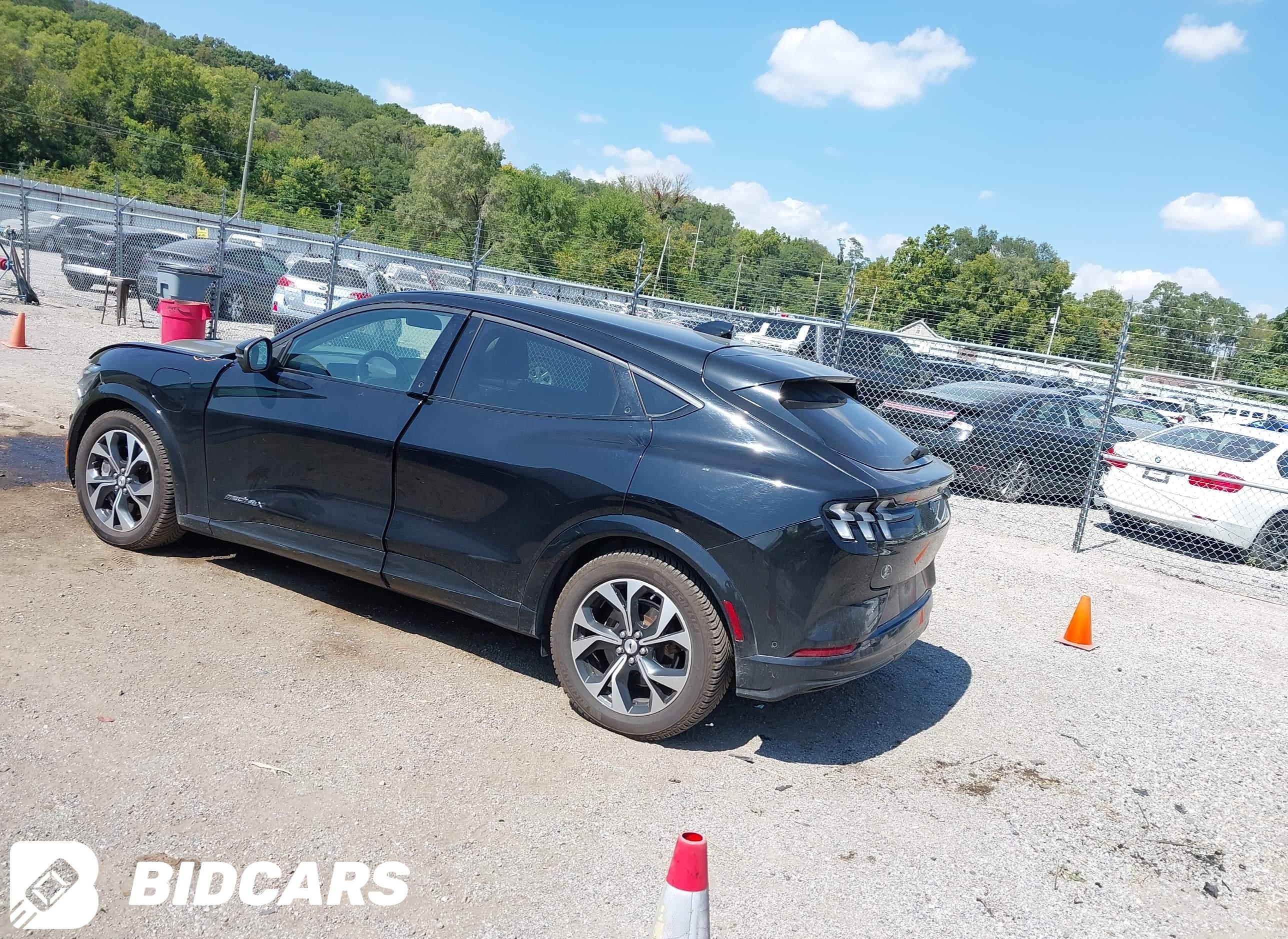 2021 Ford Mustang Mach-E, Pre...