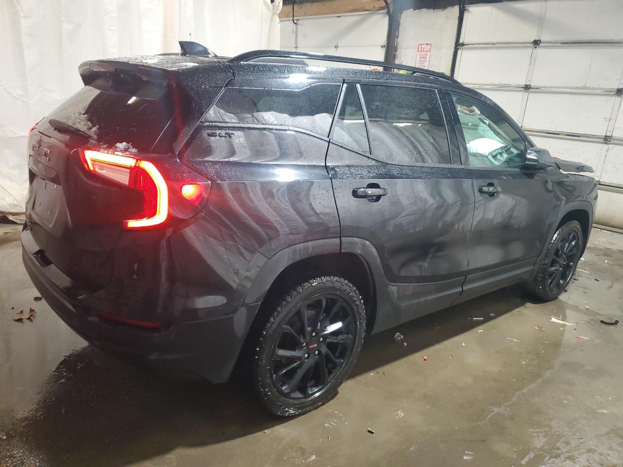 2023 GMC Terrain, Slt