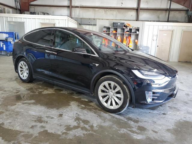 TESLA MODEL X , 2021