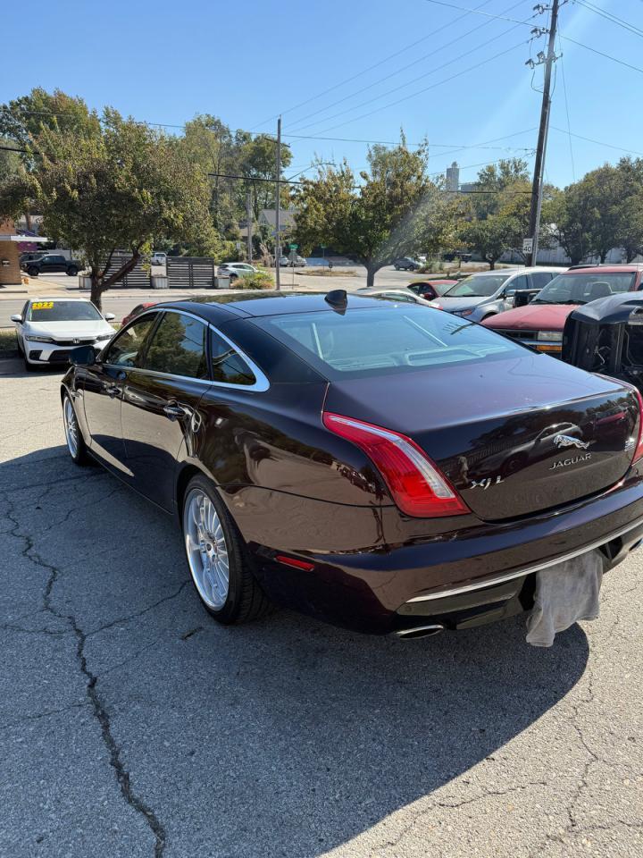 2016 Jaguar XJL, Portfolio