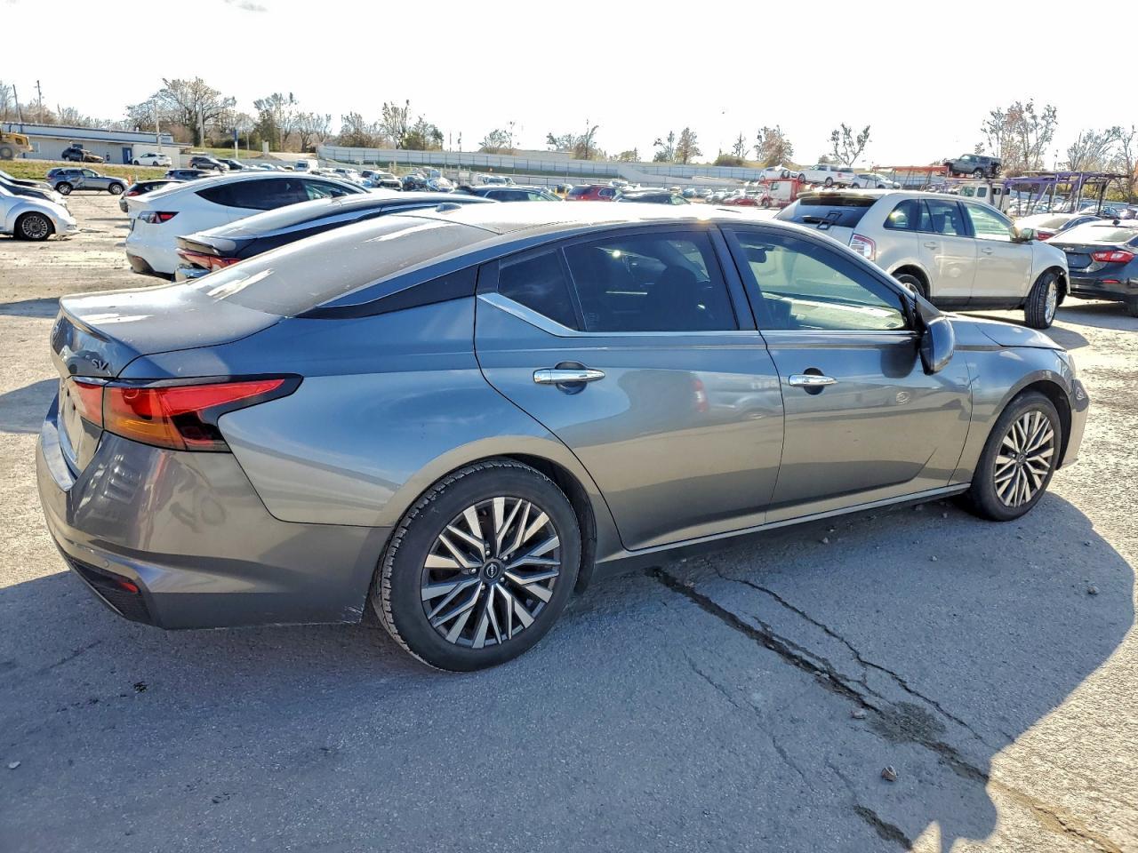 2023 Nissan Altima, SV