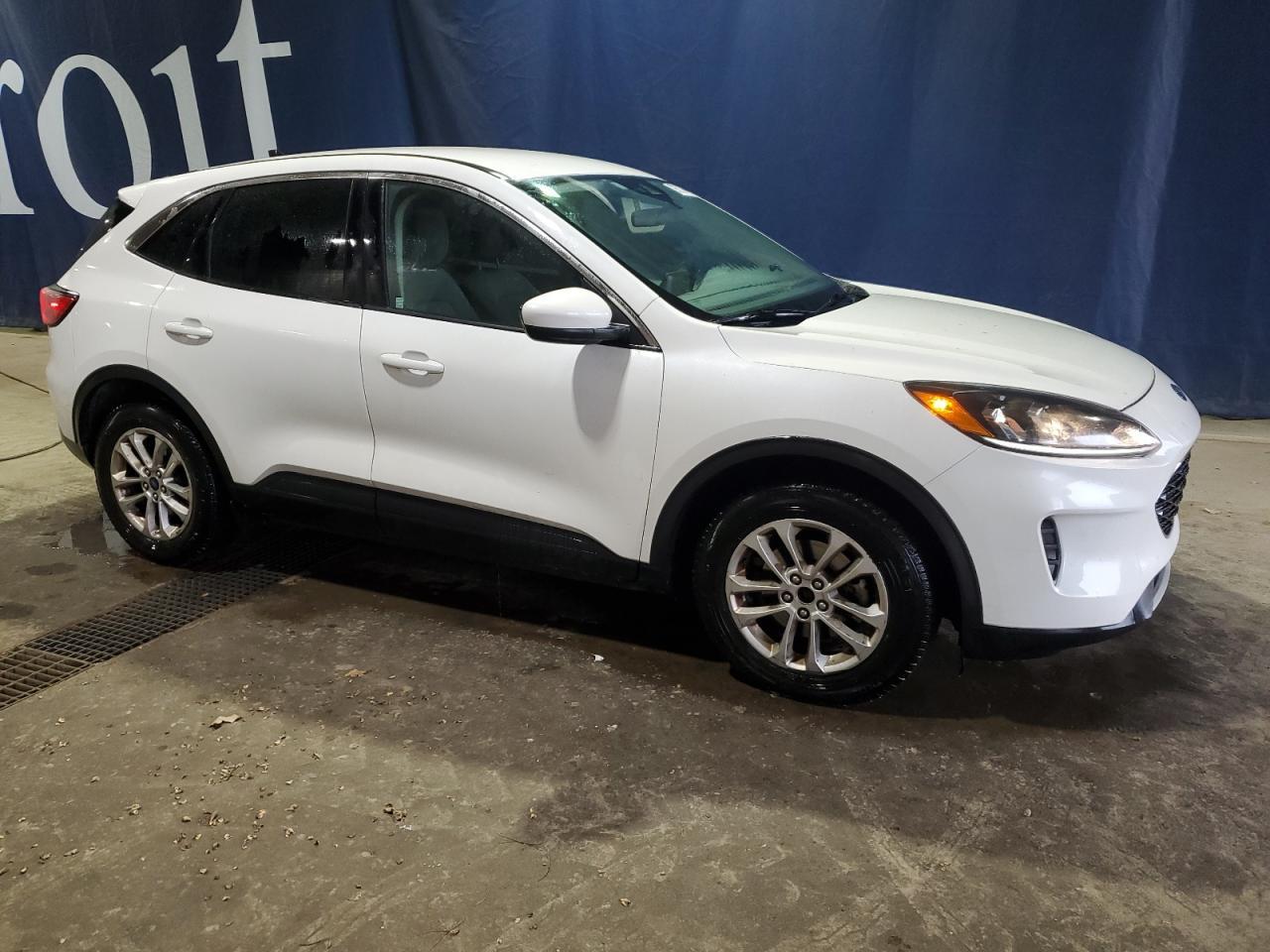 2020 Ford Escape, SE