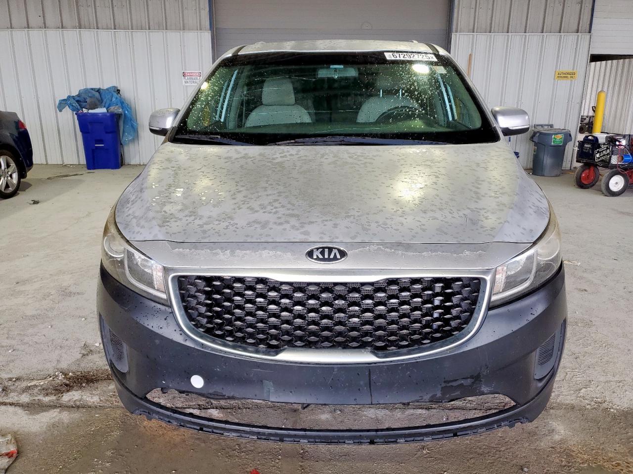 2016 KIA Sedona, LX