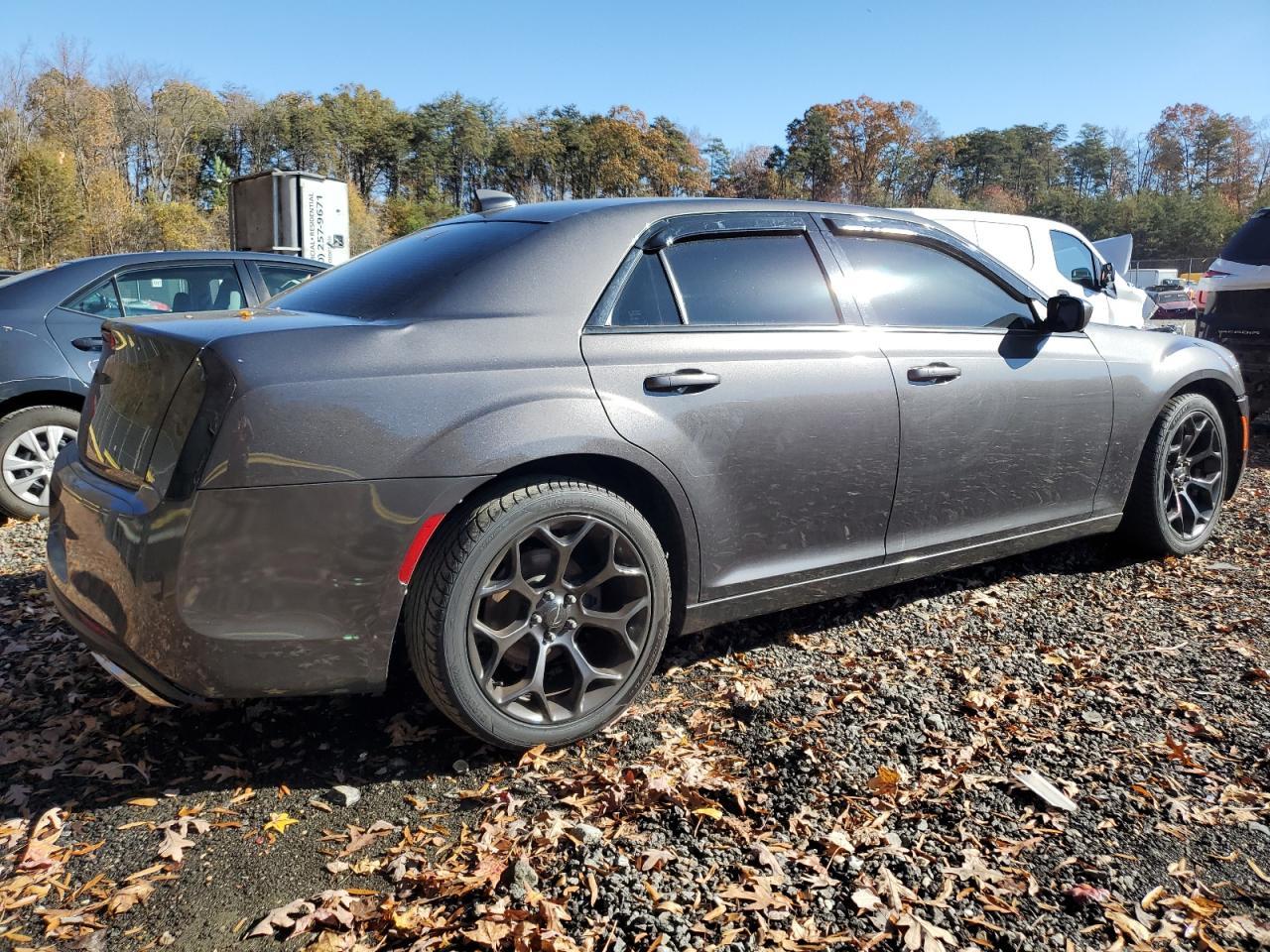 2019 Chrysler 300, S
