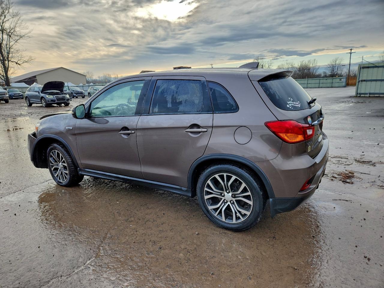 2019 Mitsubishi Outlander, ES
