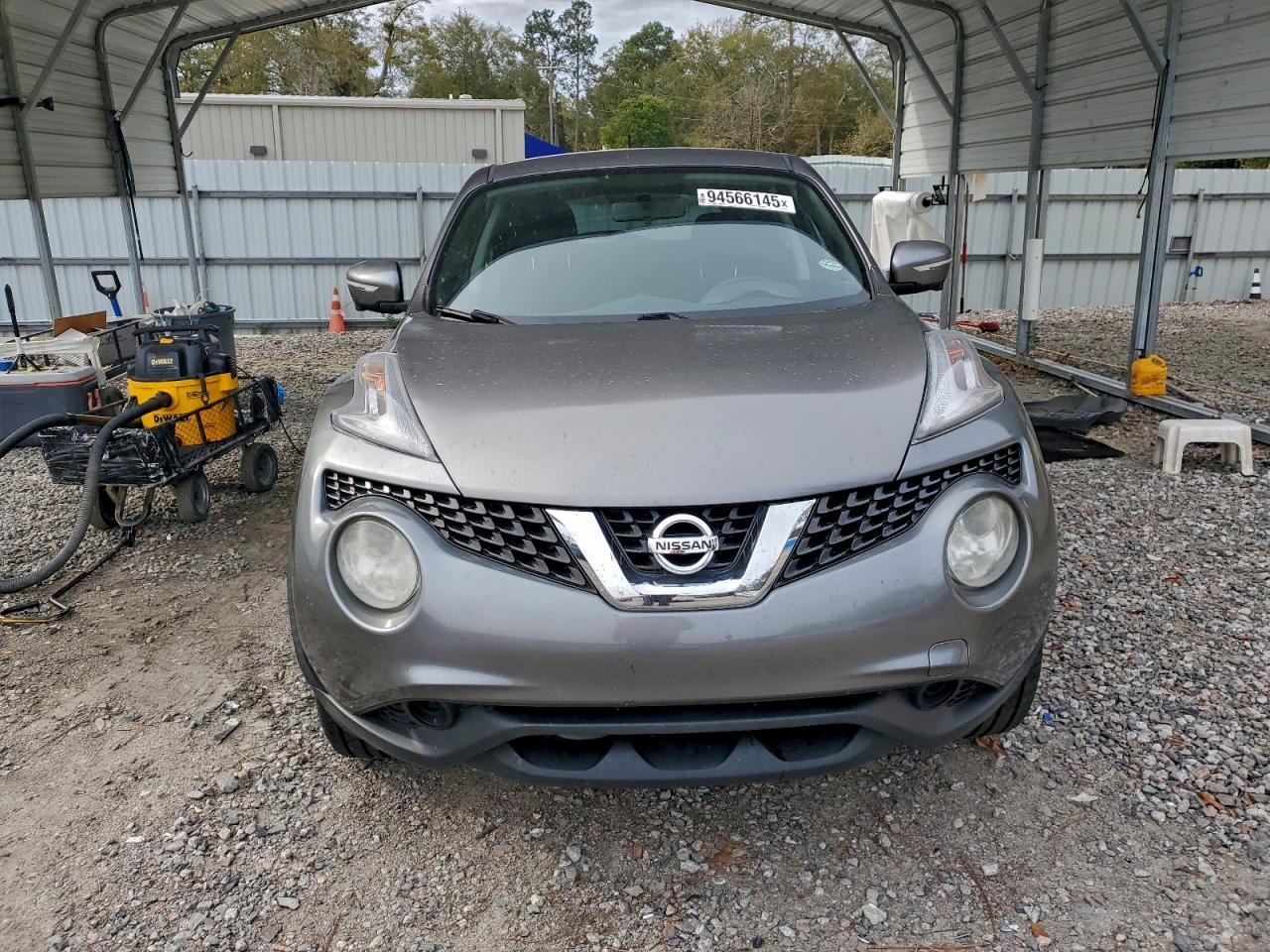 2015 Nissan Juke, S