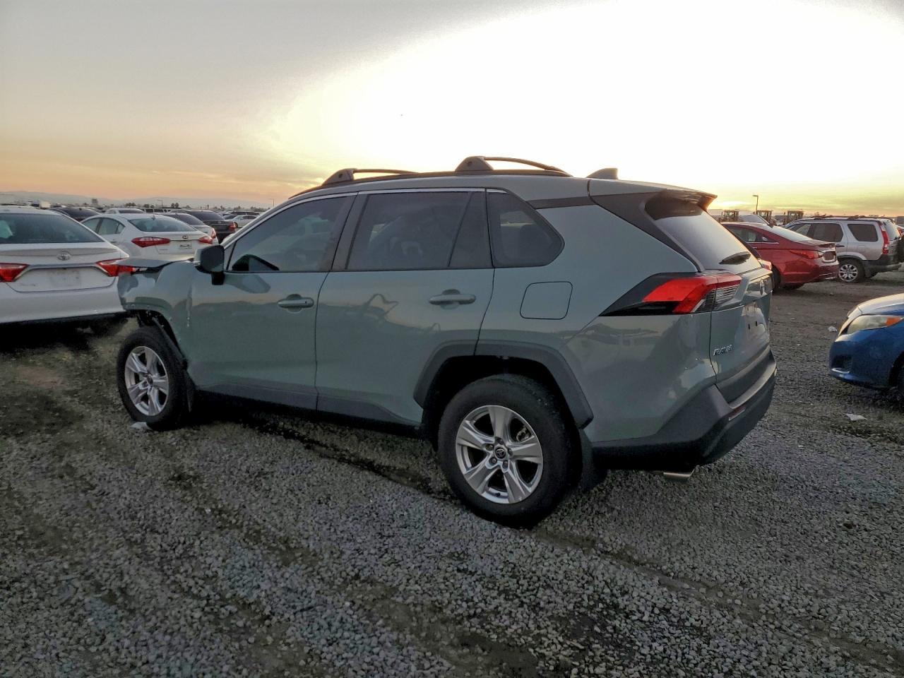 2021 Toyota RAV4, Xle