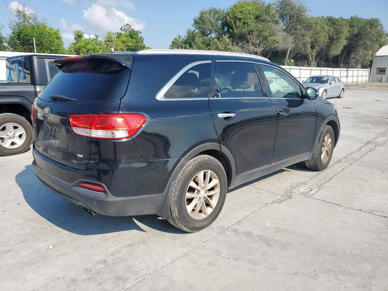 2016 KIA Sorento, LX