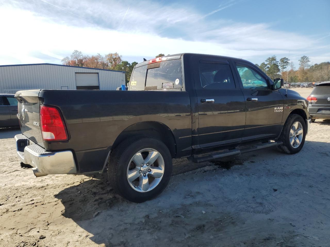 2015 RAM 1500, Slt