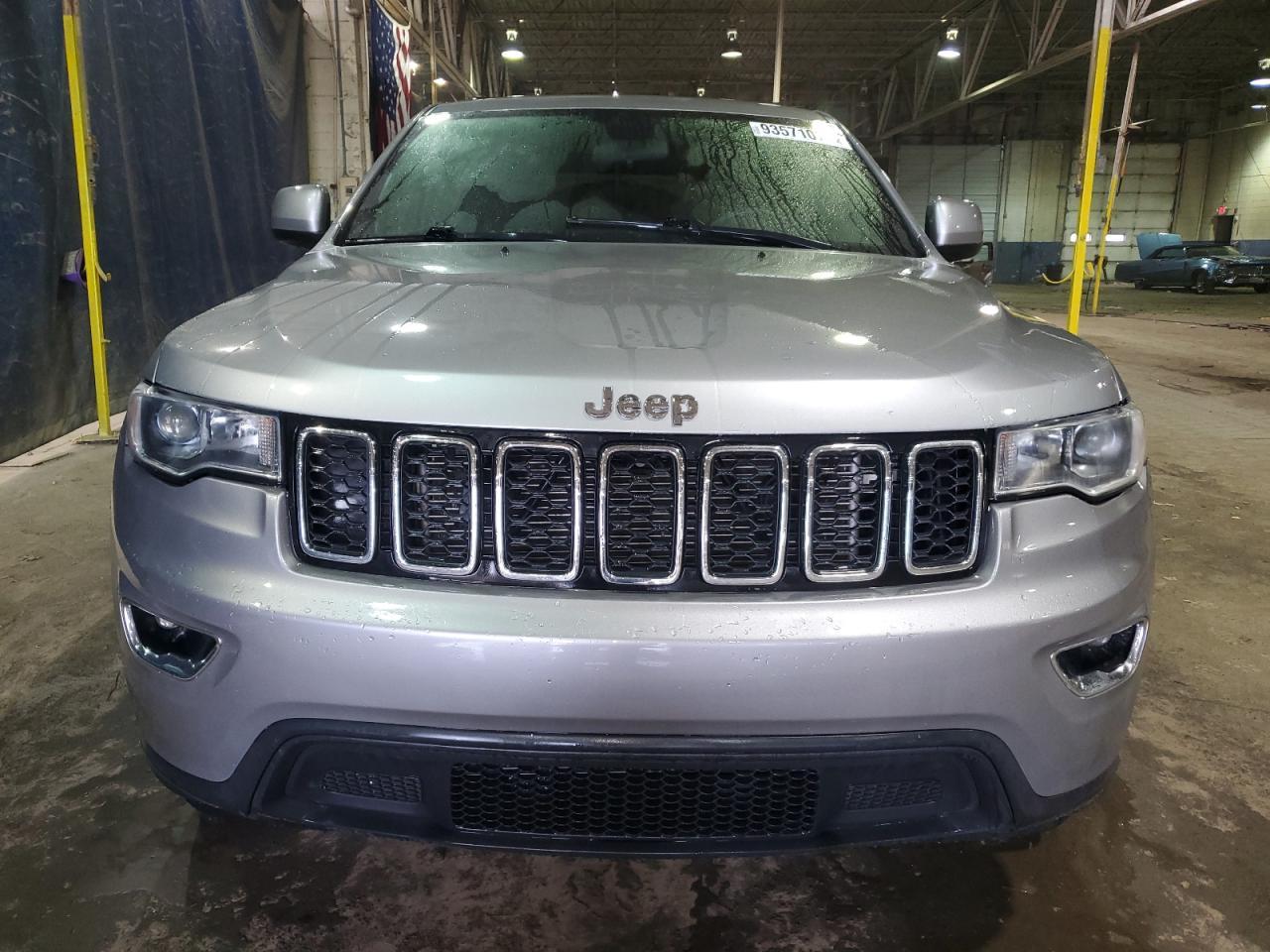 2019 Jeep Grand Cherokee, Laredo