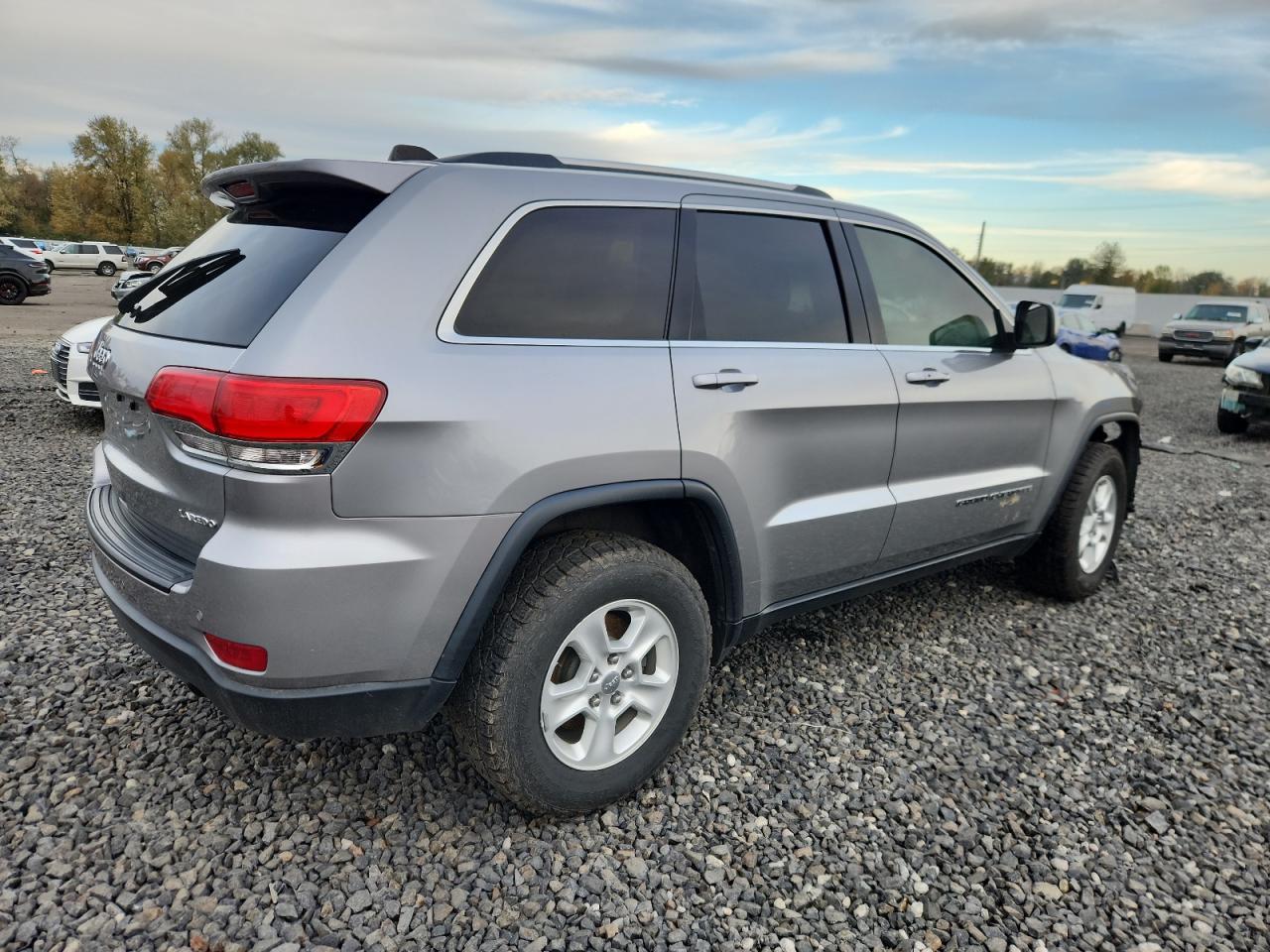 2017 Jeep Grand Cherokee, Laredo