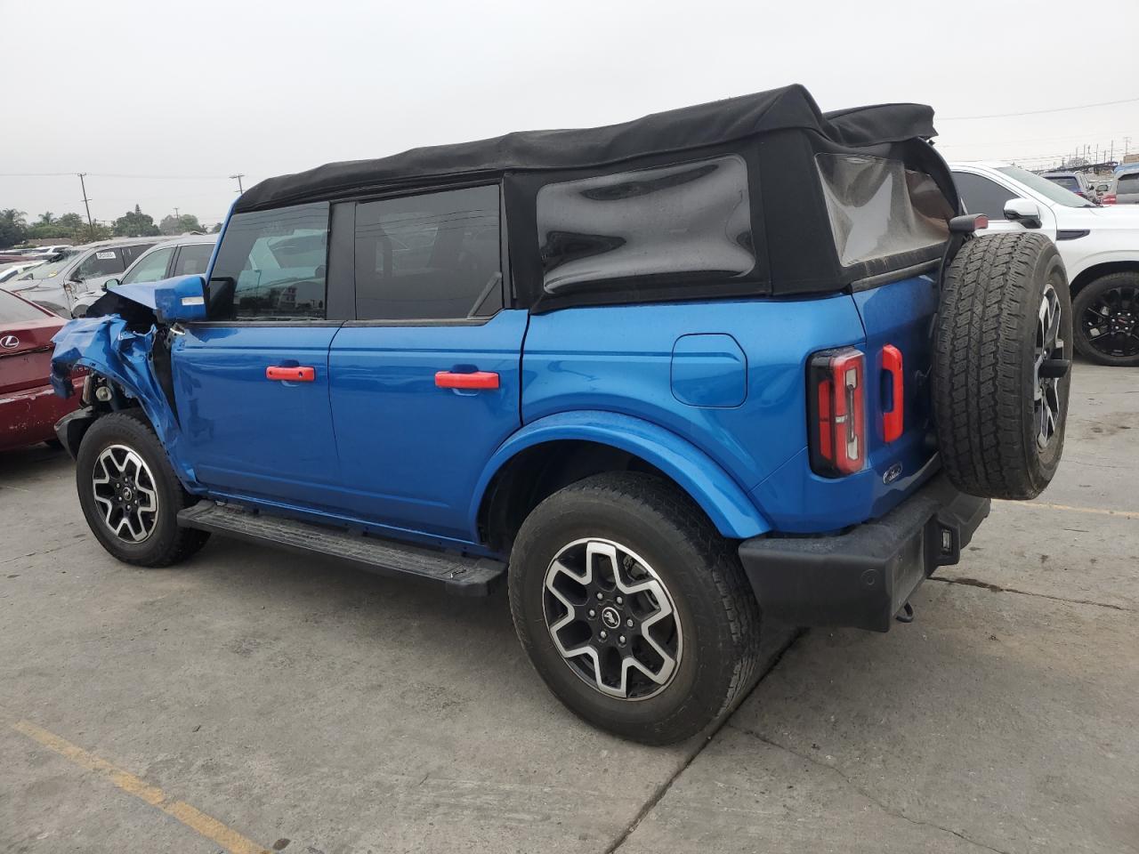 2022 Ford Bronco, Base