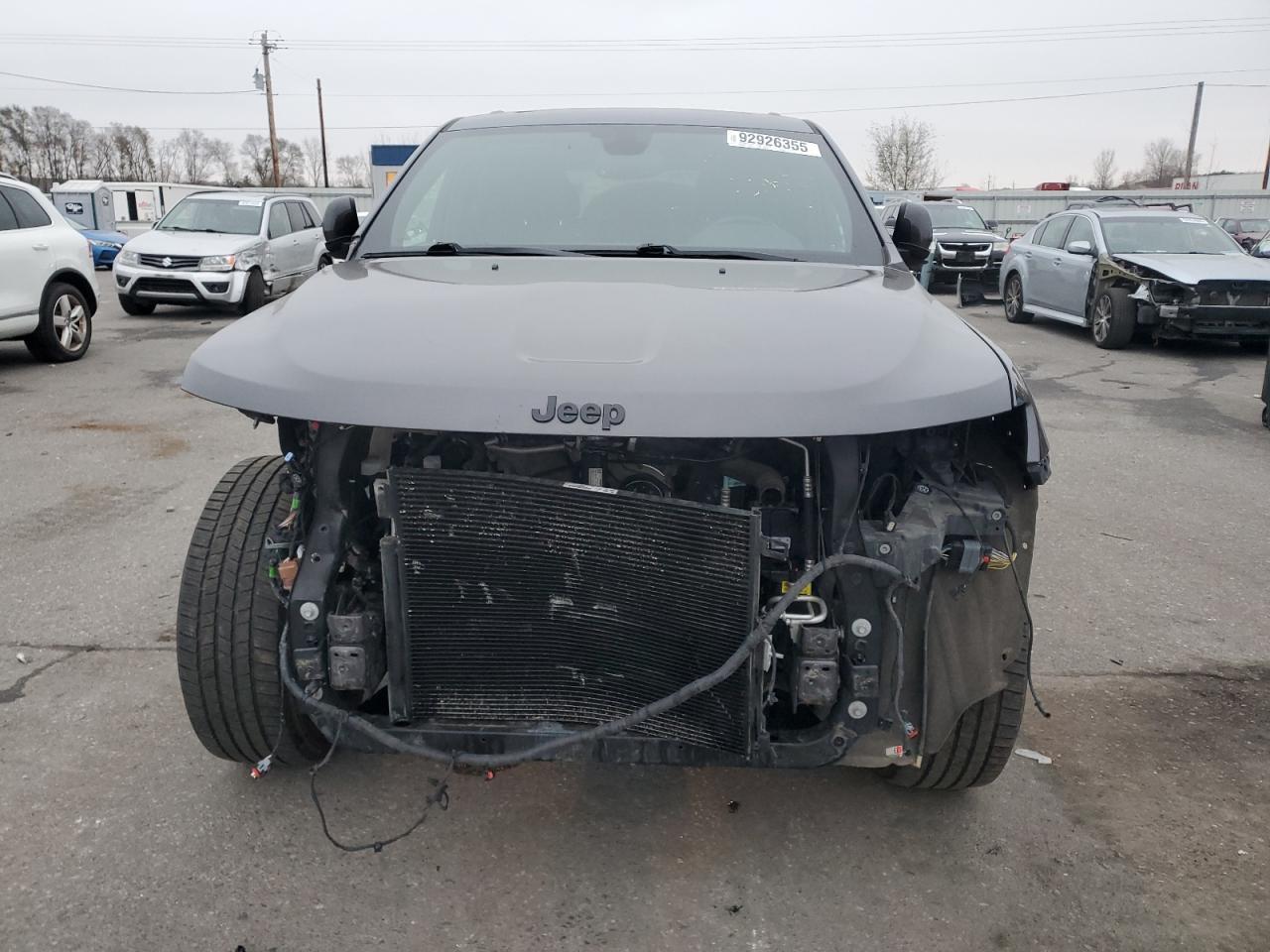 2018 Jeep Grand Cherokee, Laredo