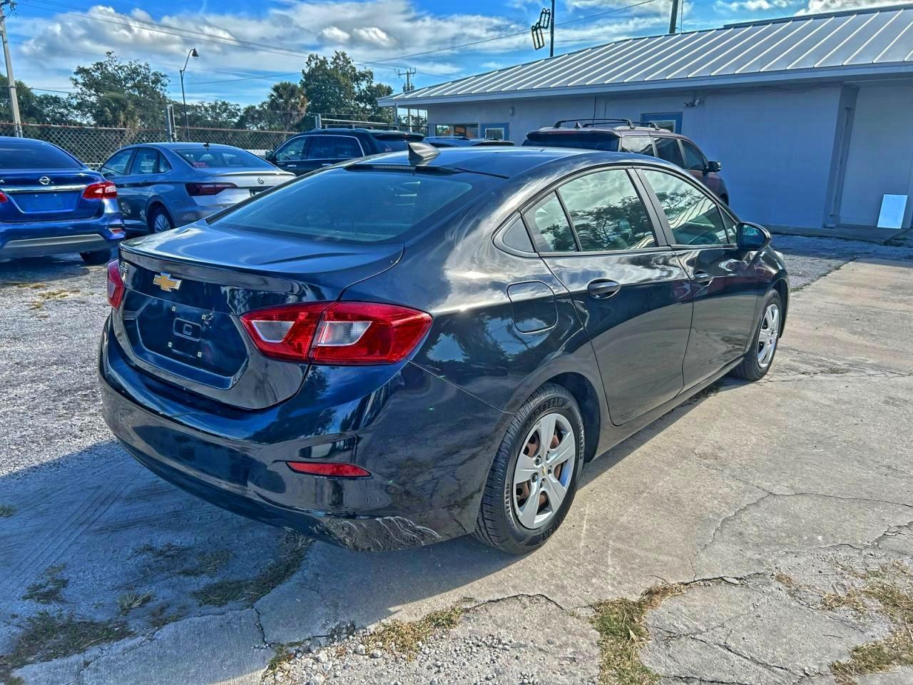 2018 Chevrolet Cruze, LS