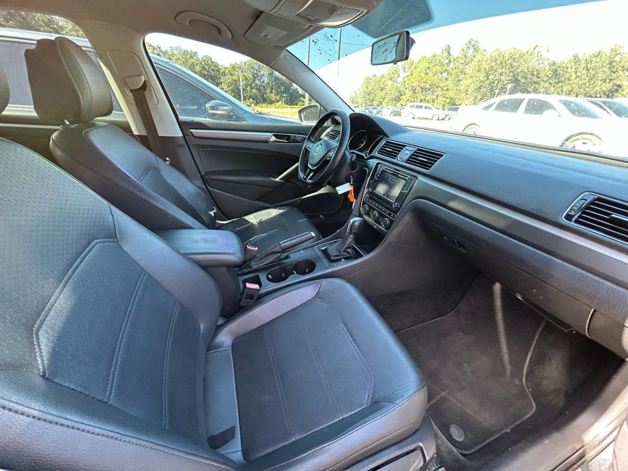 2017 Volkswagen Passat, R-Line