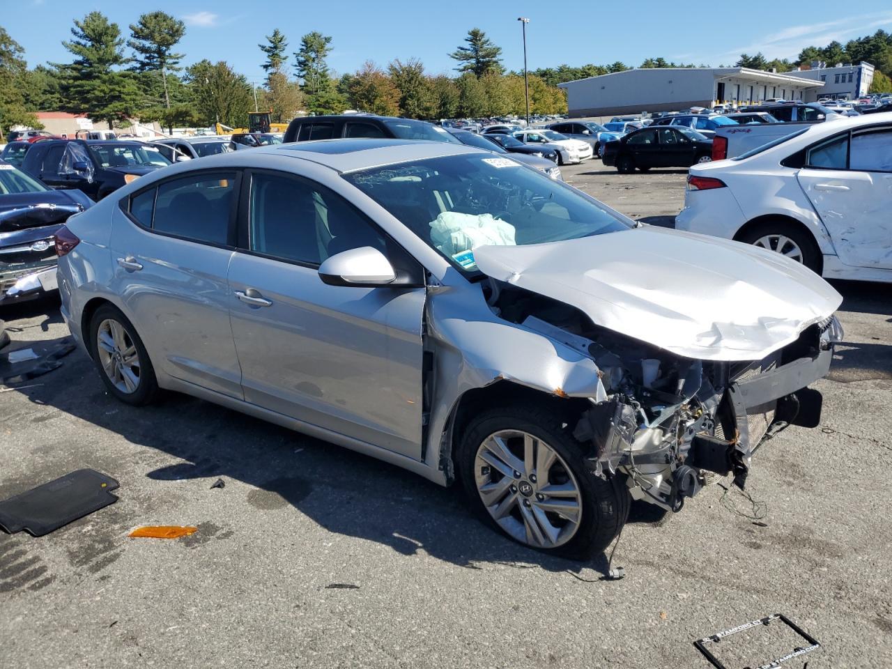 2019 Hyundai Elantra, Sel