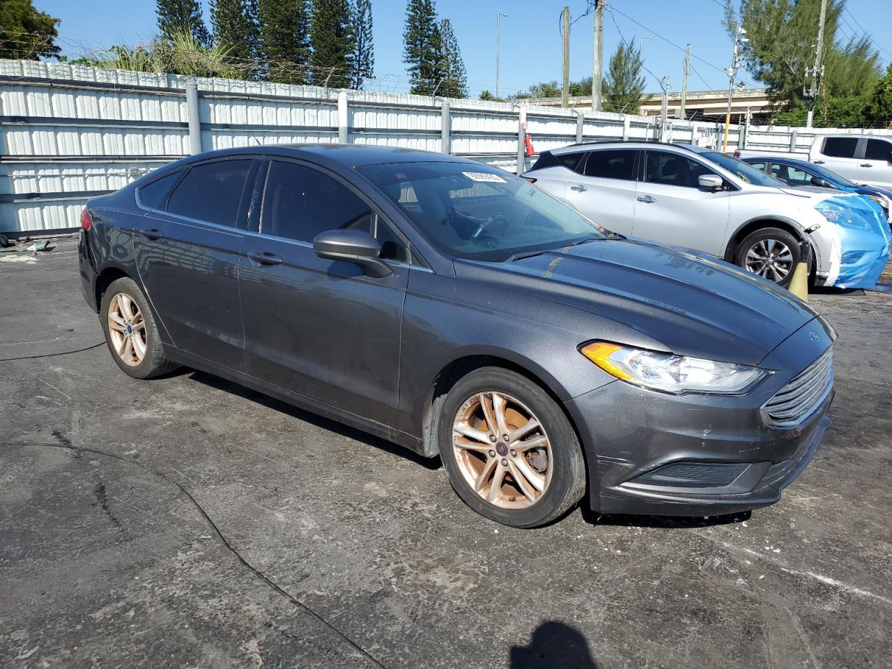 2018 Ford Fusion, SE