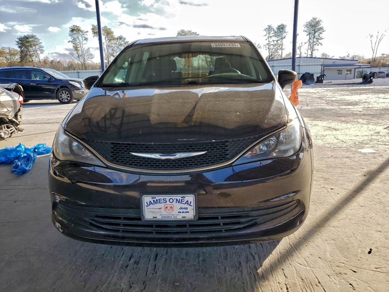 2017 Chrysler Pacifica, Touring